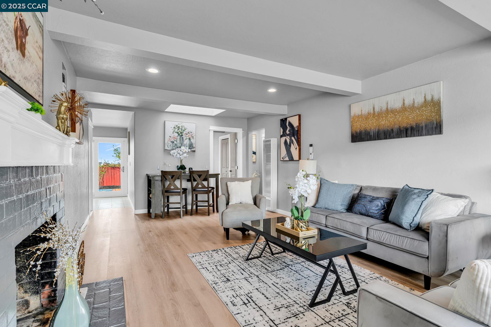 Detail Gallery Image 10 of 48 For 4405 Mcglothen Way, Richmond,  CA 94806 - 3 Beds | 1 Baths