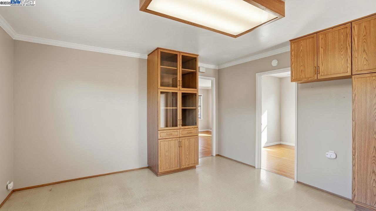 Detail Gallery Image 13 of 40 For 22825 Watkins St, Hayward,  CA 94541 - 3 Beds | 1 Baths