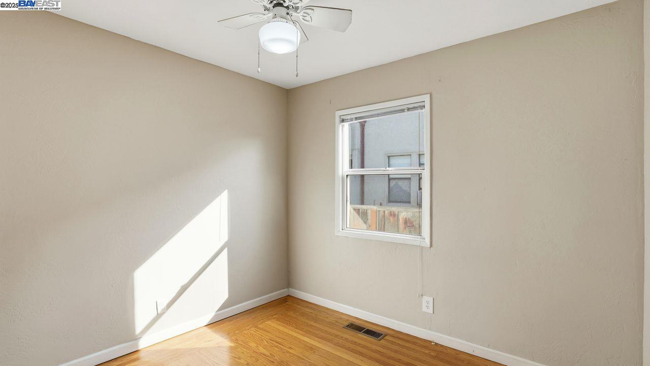 Detail Gallery Image 17 of 40 For 22825 Watkins St, Hayward,  CA 94541 - 3 Beds | 1 Baths