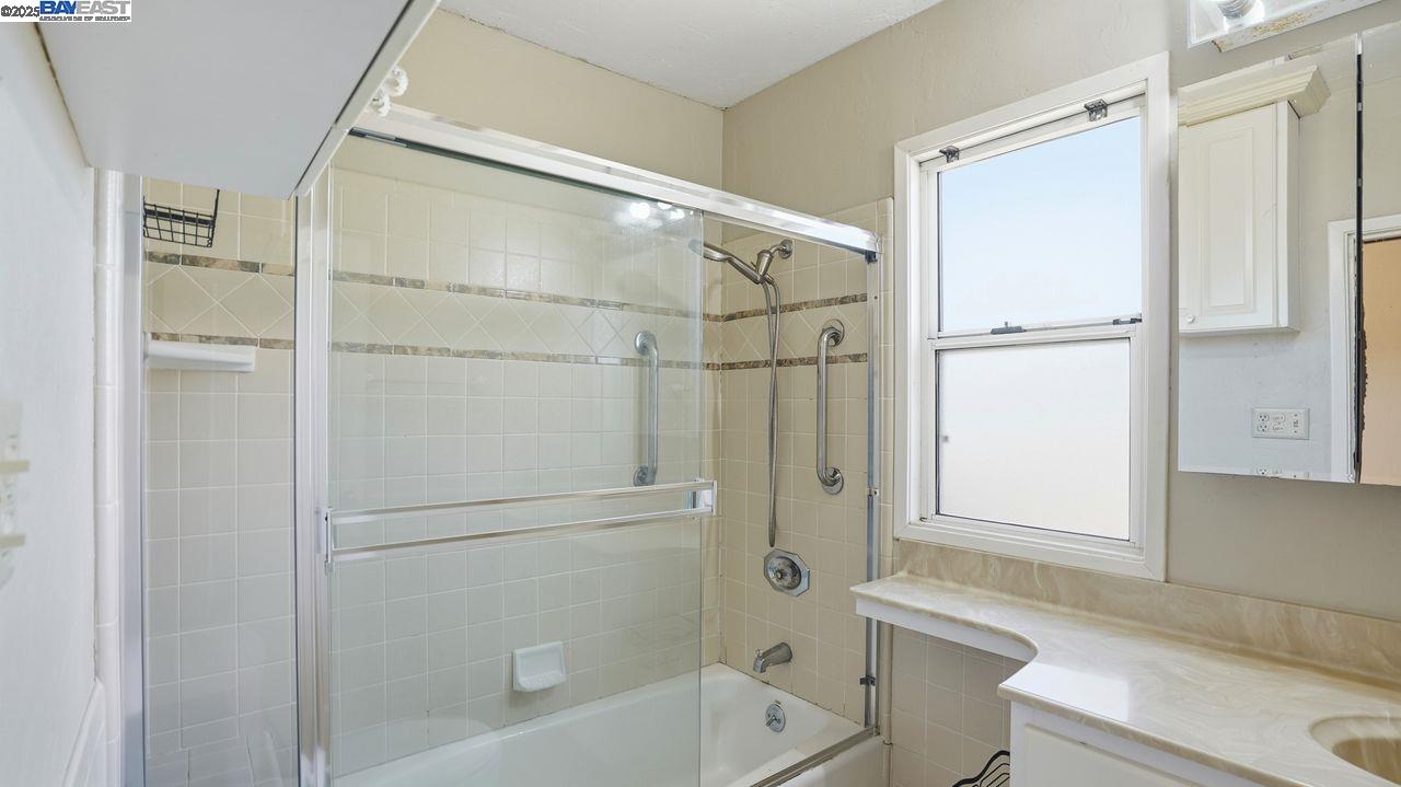 Detail Gallery Image 28 of 40 For 22825 Watkins St, Hayward,  CA 94541 - 3 Beds | 1 Baths