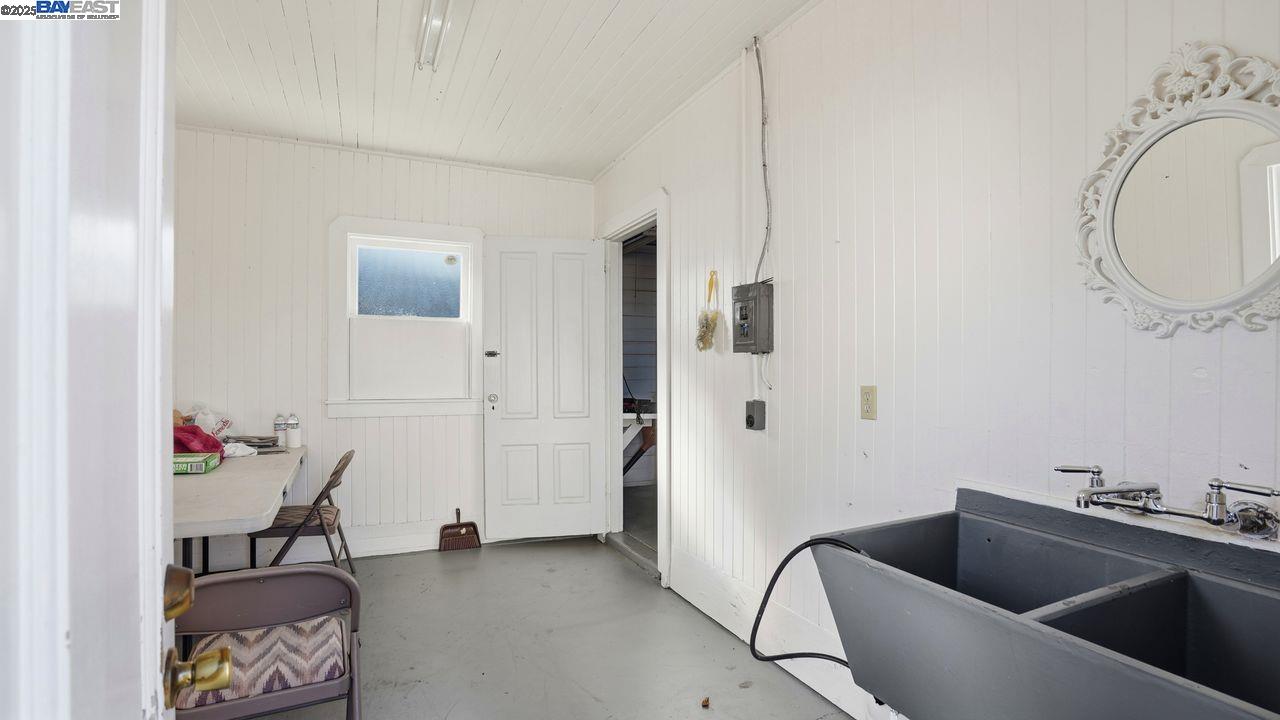 Detail Gallery Image 34 of 40 For 22825 Watkins St, Hayward,  CA 94541 - 3 Beds | 1 Baths