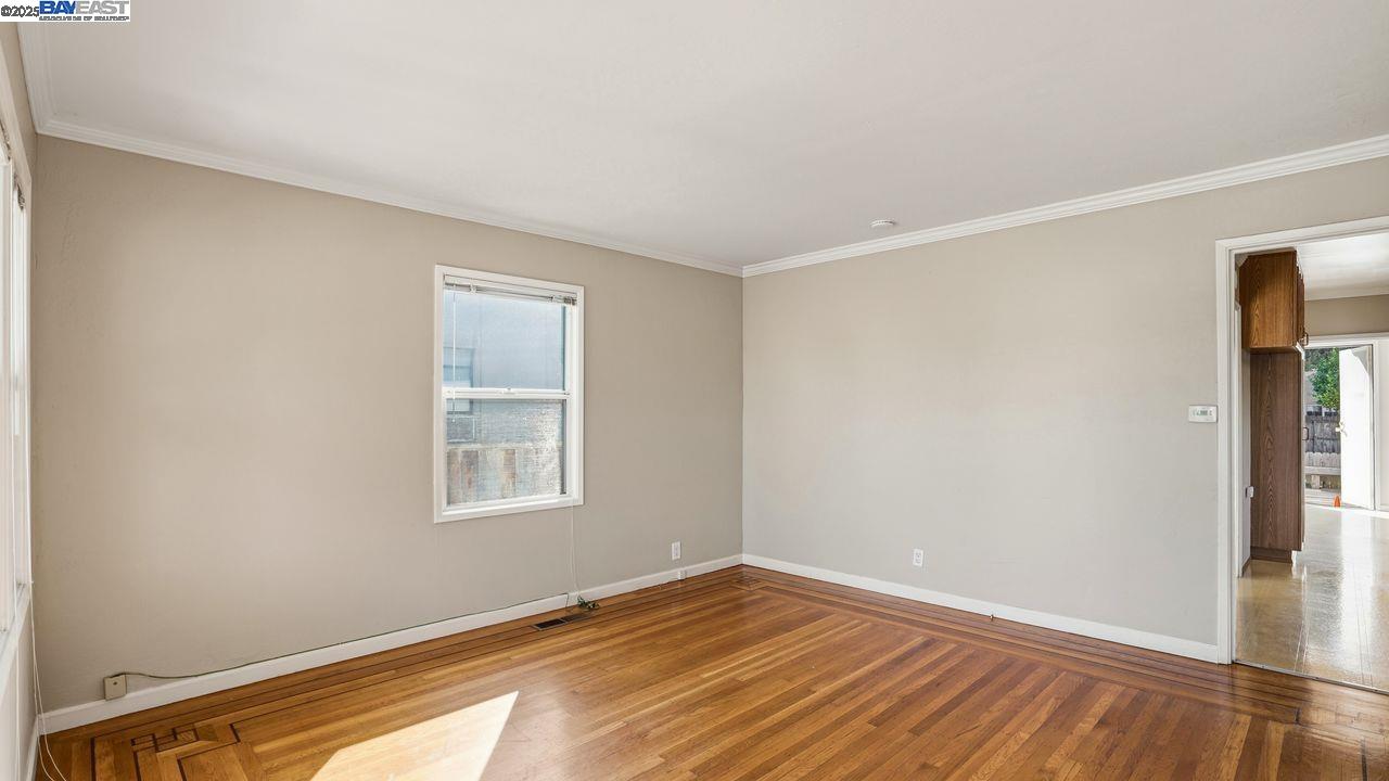 Detail Gallery Image 8 of 40 For 22825 Watkins St, Hayward,  CA 94541 - 3 Beds | 1 Baths