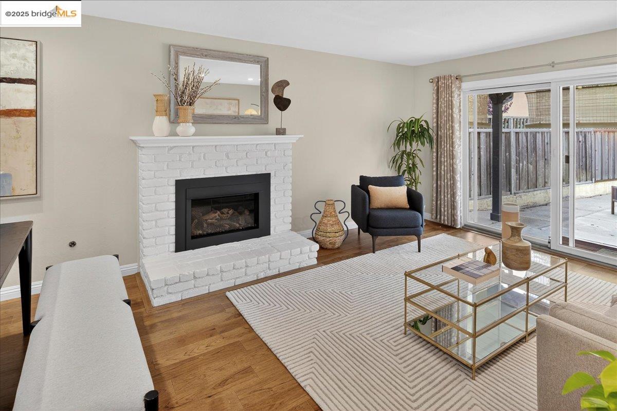 Detail Gallery Image 15 of 39 For 17957 Rockhurst Rd, Castro Valley,  CA 94546 - 3 Beds | 2 Baths