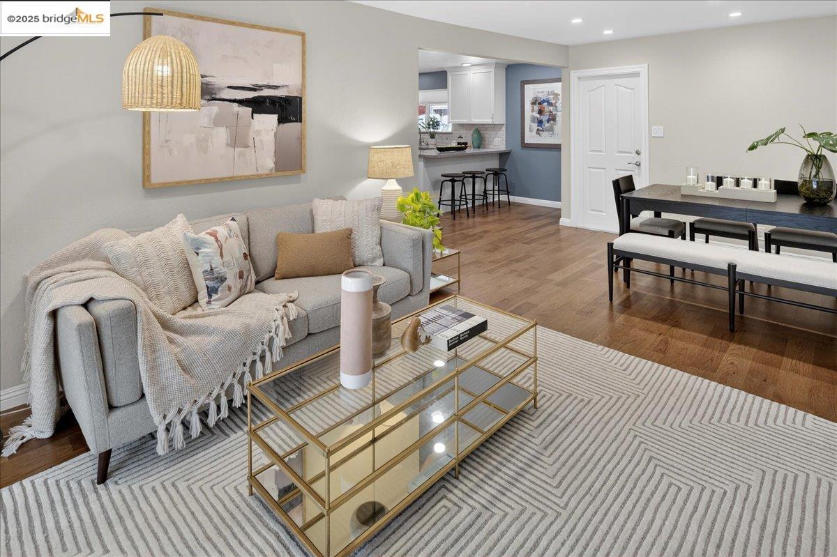 Detail Gallery Image 16 of 39 For 17957 Rockhurst Rd, Castro Valley,  CA 94546 - 3 Beds | 2 Baths