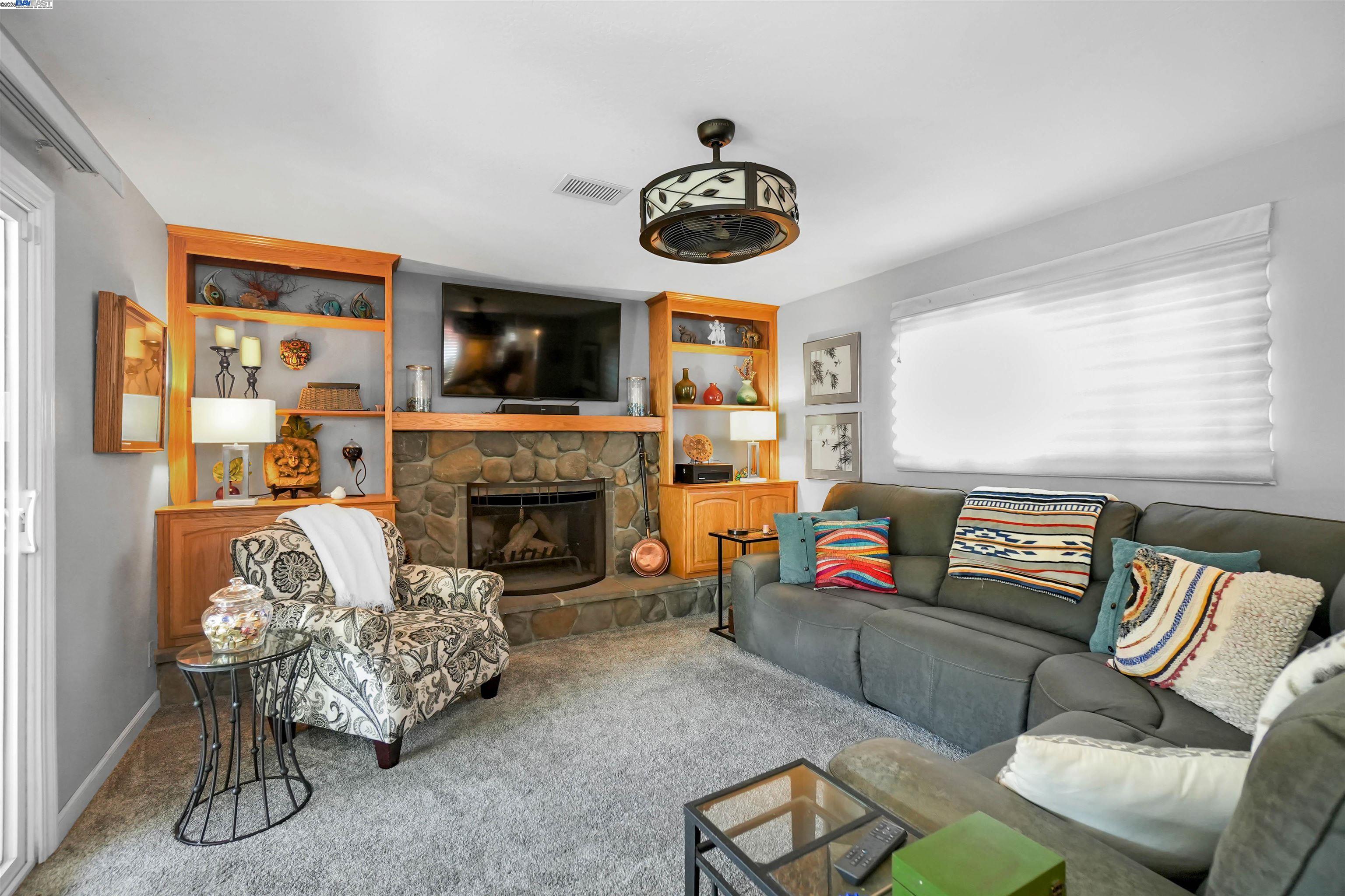 Detail Gallery Image 14 of 30 For 2472 Bradford Ave, Hayward,  CA 94545 - 3 Beds | 2 Baths