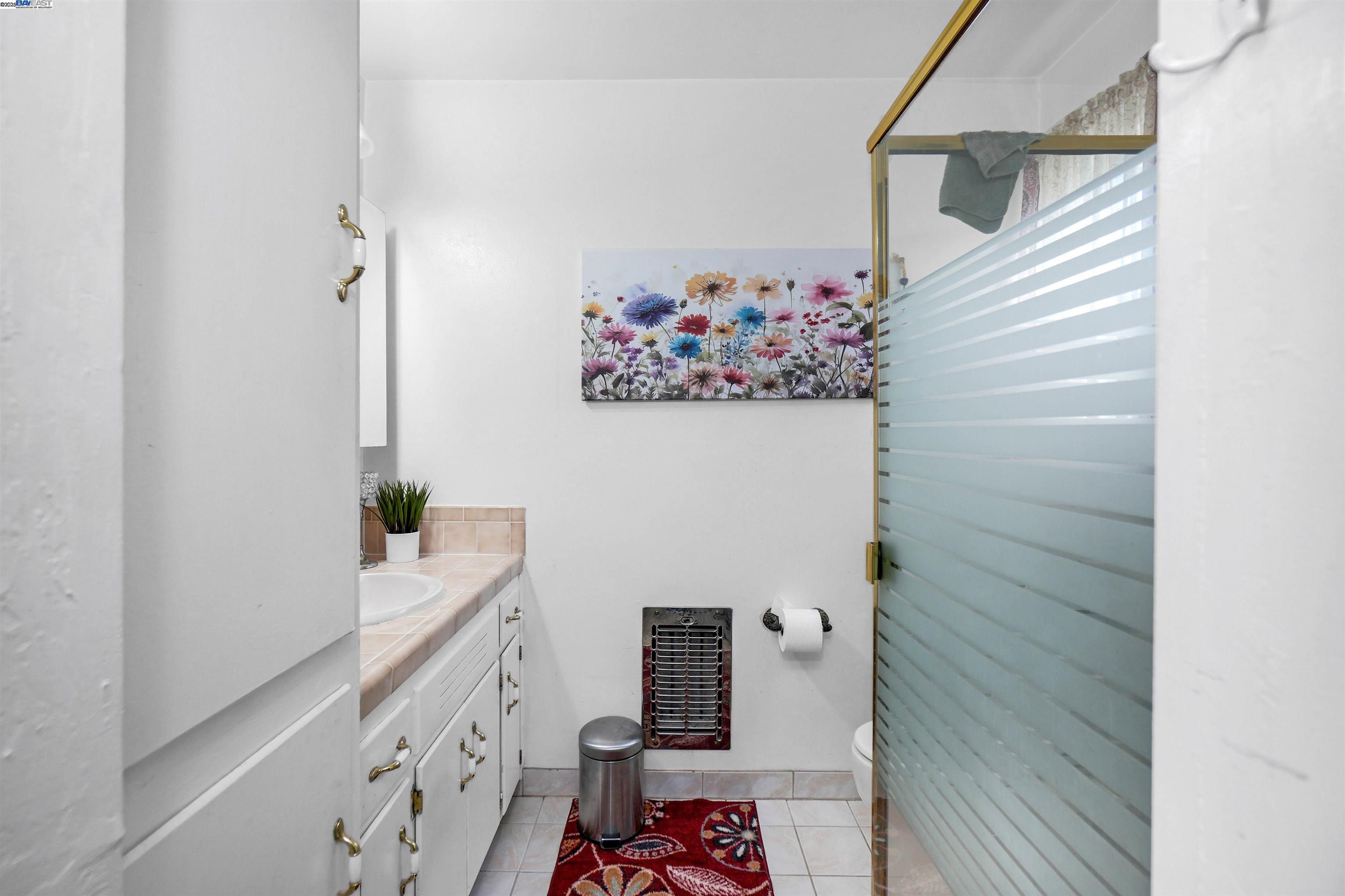 Detail Gallery Image 19 of 30 For 2472 Bradford Ave, Hayward,  CA 94545 - 3 Beds | 2 Baths