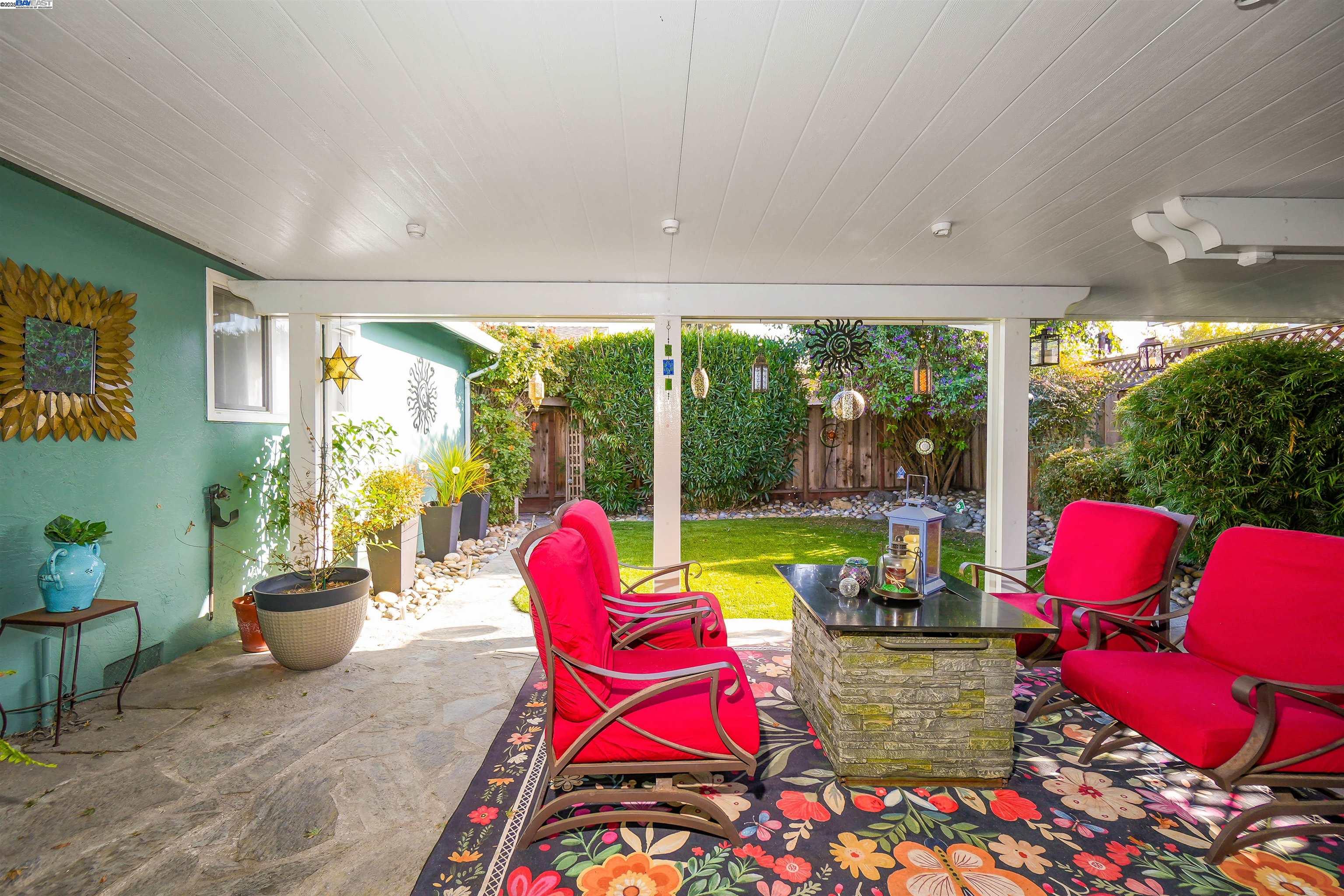 Detail Gallery Image 25 of 30 For 2472 Bradford Ave, Hayward,  CA 94545 - 3 Beds | 2 Baths