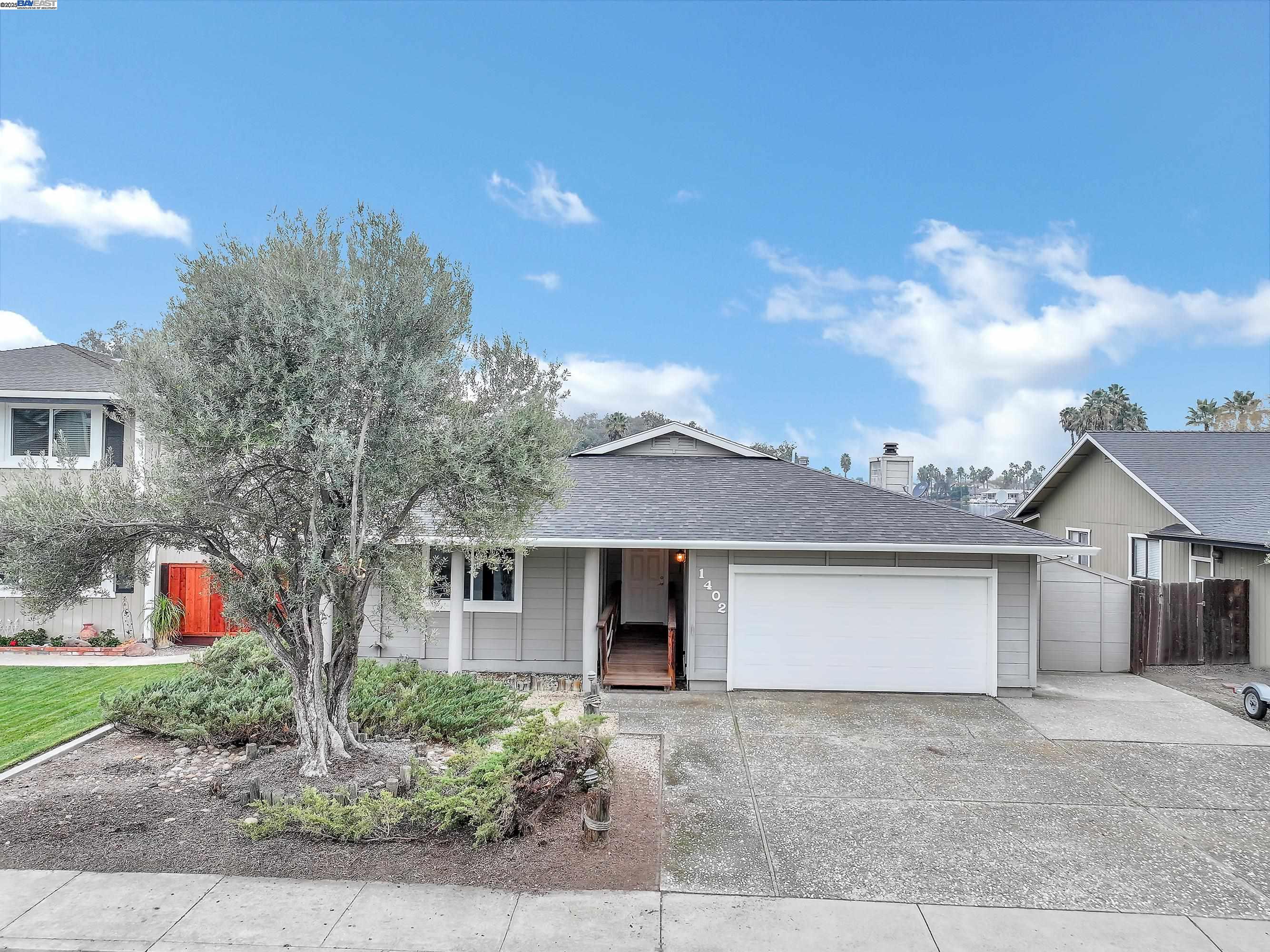 Detail Gallery Image 4 of 33 For 1402 Willow Lake, Discovery Bay,  CA 94505 - 3 Beds | 2 Baths