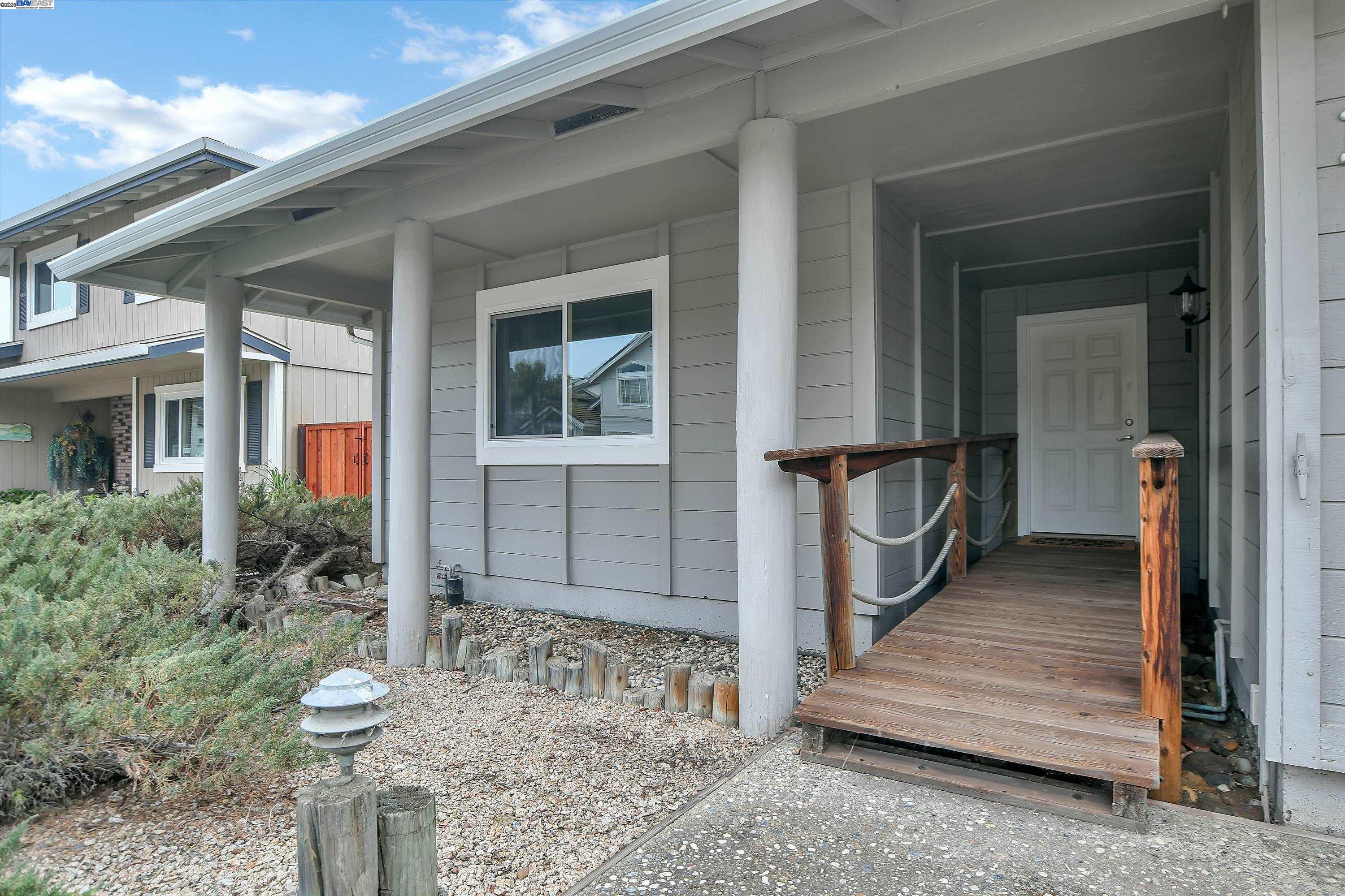 Detail Gallery Image 5 of 33 For 1402 Willow Lake, Discovery Bay,  CA 94505 - 3 Beds | 2 Baths