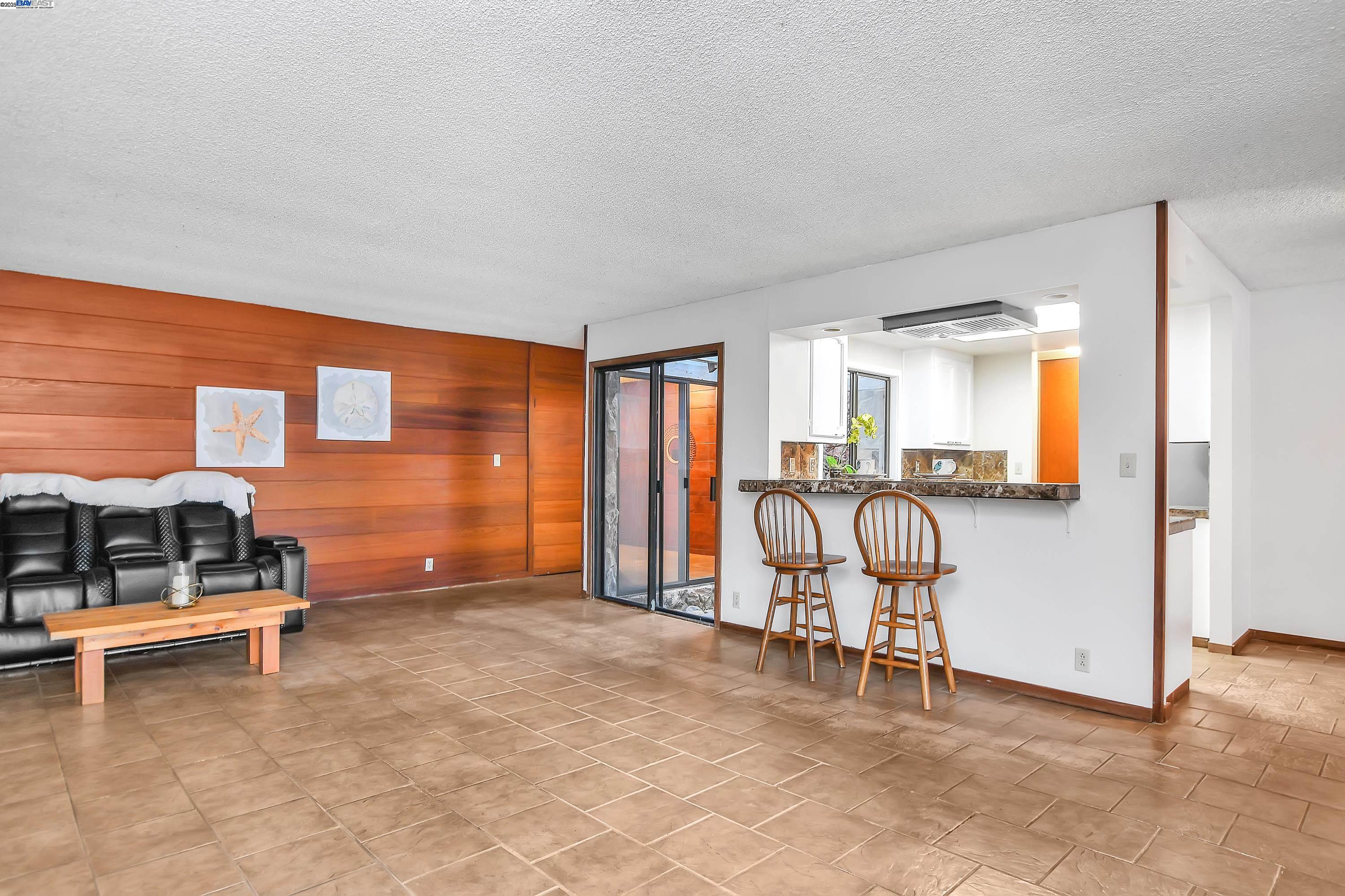 Detail Gallery Image 9 of 33 For 1402 Willow Lake, Discovery Bay,  CA 94505 - 3 Beds | 2 Baths