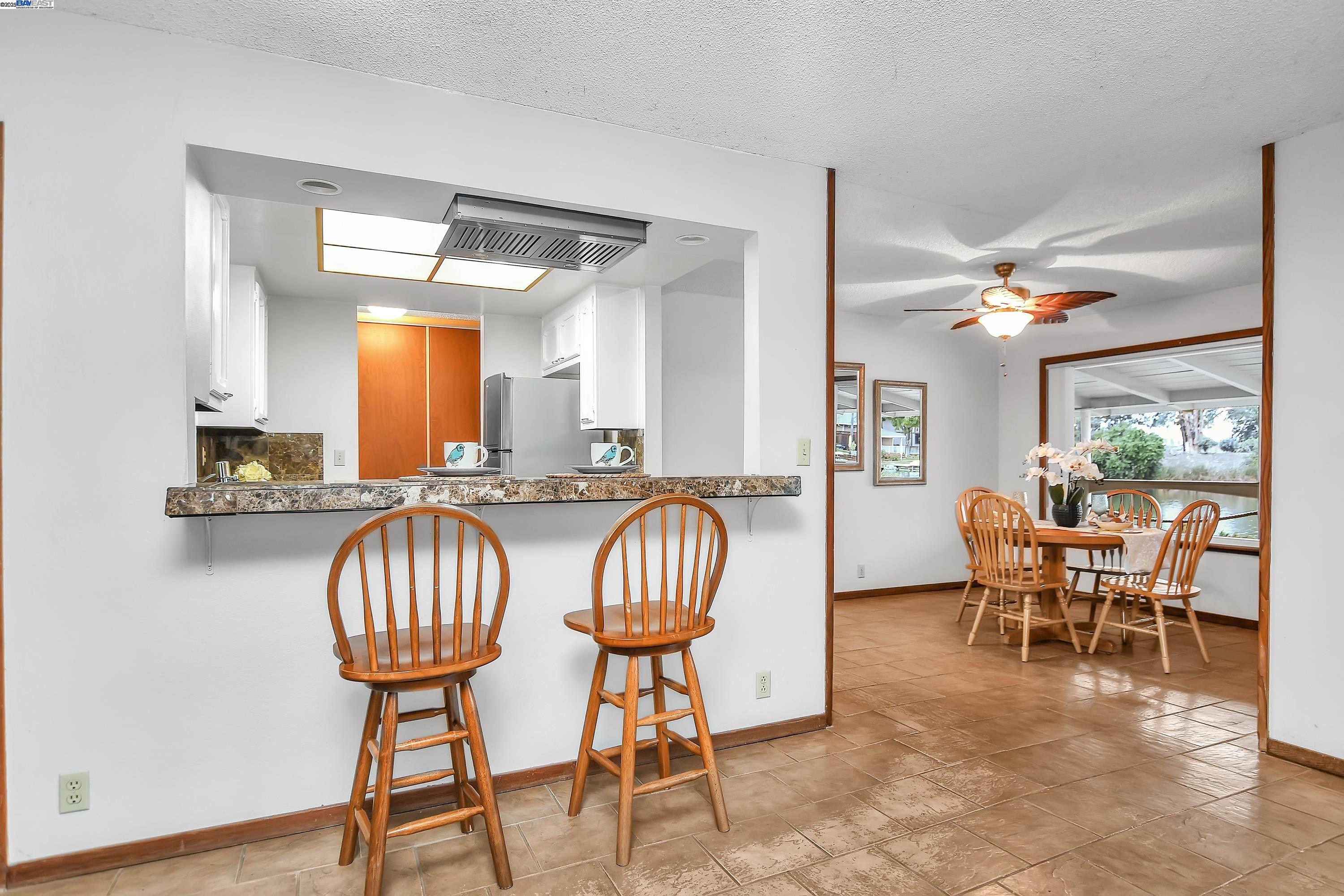 Detail Gallery Image 10 of 33 For 1402 Willow Lake, Discovery Bay,  CA 94505 - 3 Beds | 2 Baths