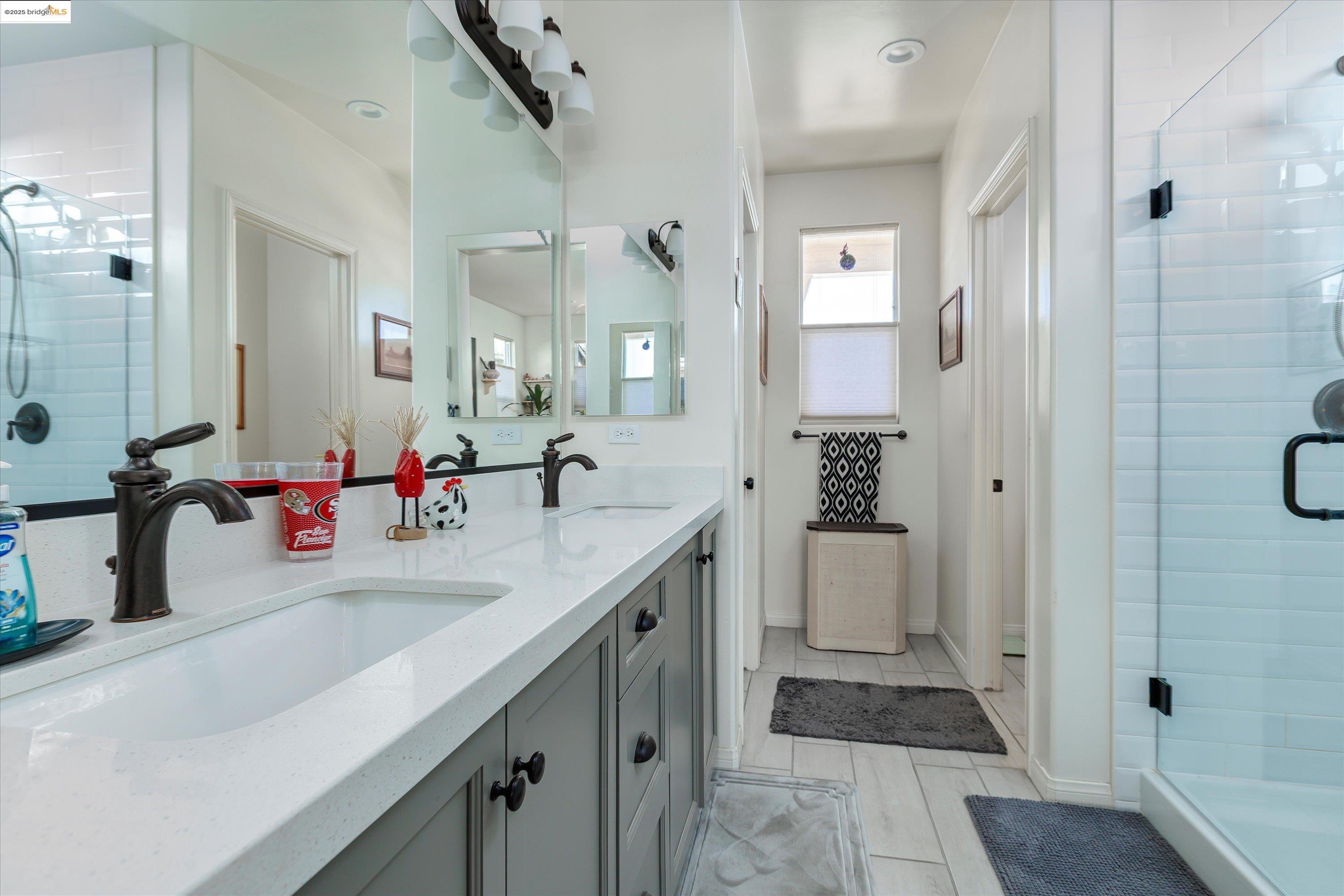 Detail Gallery Image 16 of 29 For 3940 Righetti Ranch Rd, San Luis Obispo,  CA 93401 - 3 Beds | 3 Baths