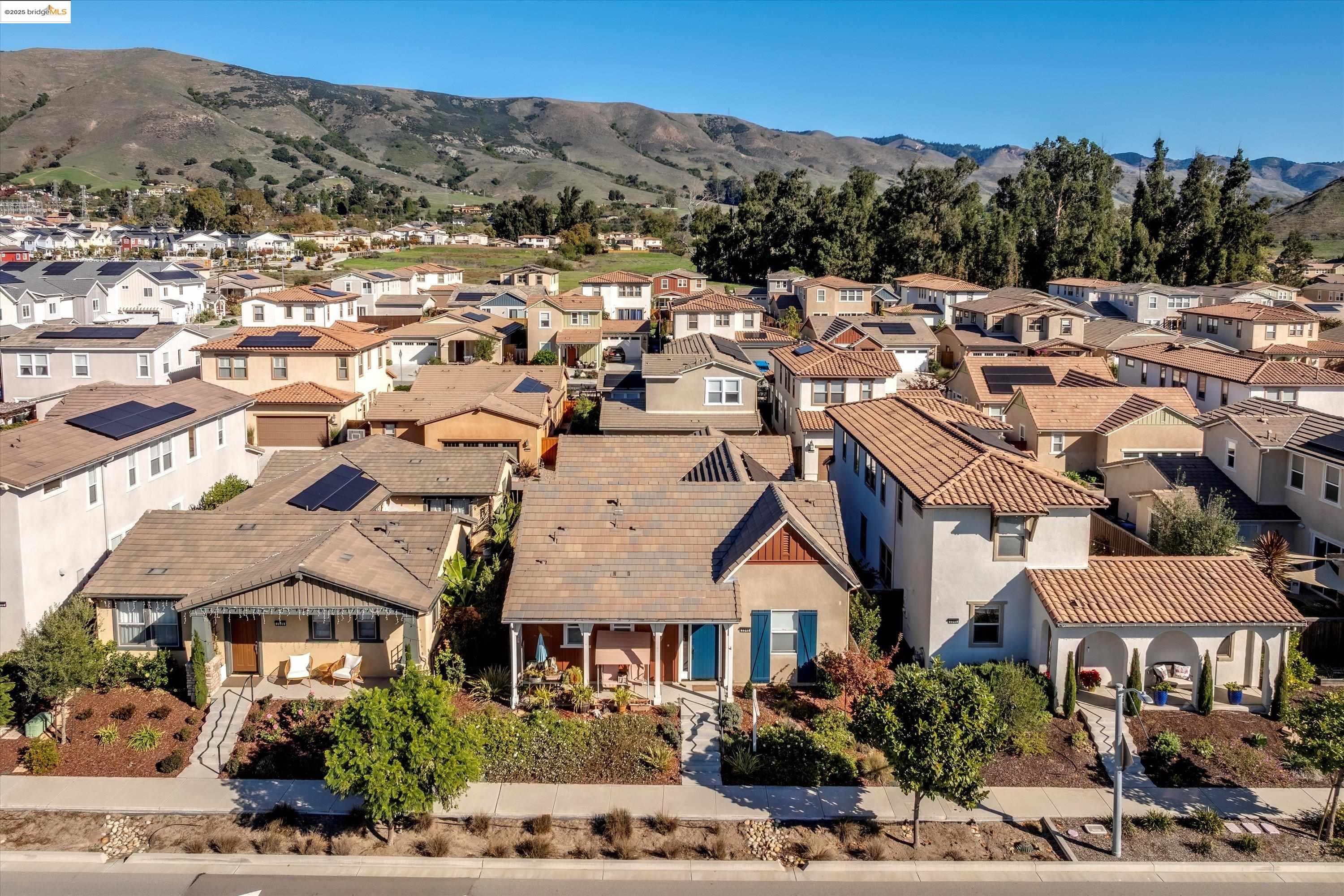 Detail Gallery Image 3 of 29 For 3940 Righetti Ranch Rd, San Luis Obispo,  CA 93401 - 3 Beds | 3 Baths
