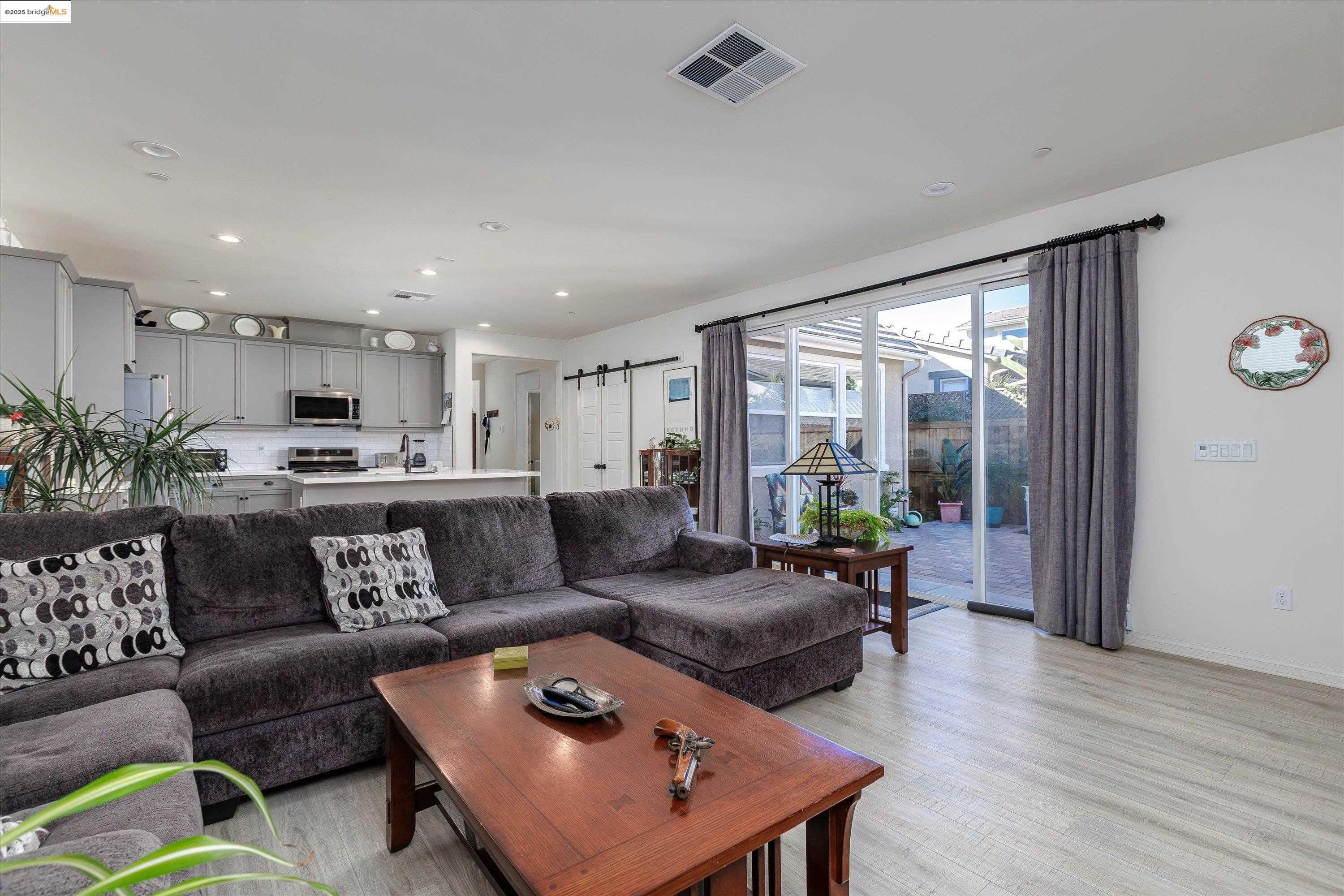 Detail Gallery Image 9 of 29 For 3940 Righetti Ranch Rd, San Luis Obispo,  CA 93401 - 3 Beds | 3 Baths