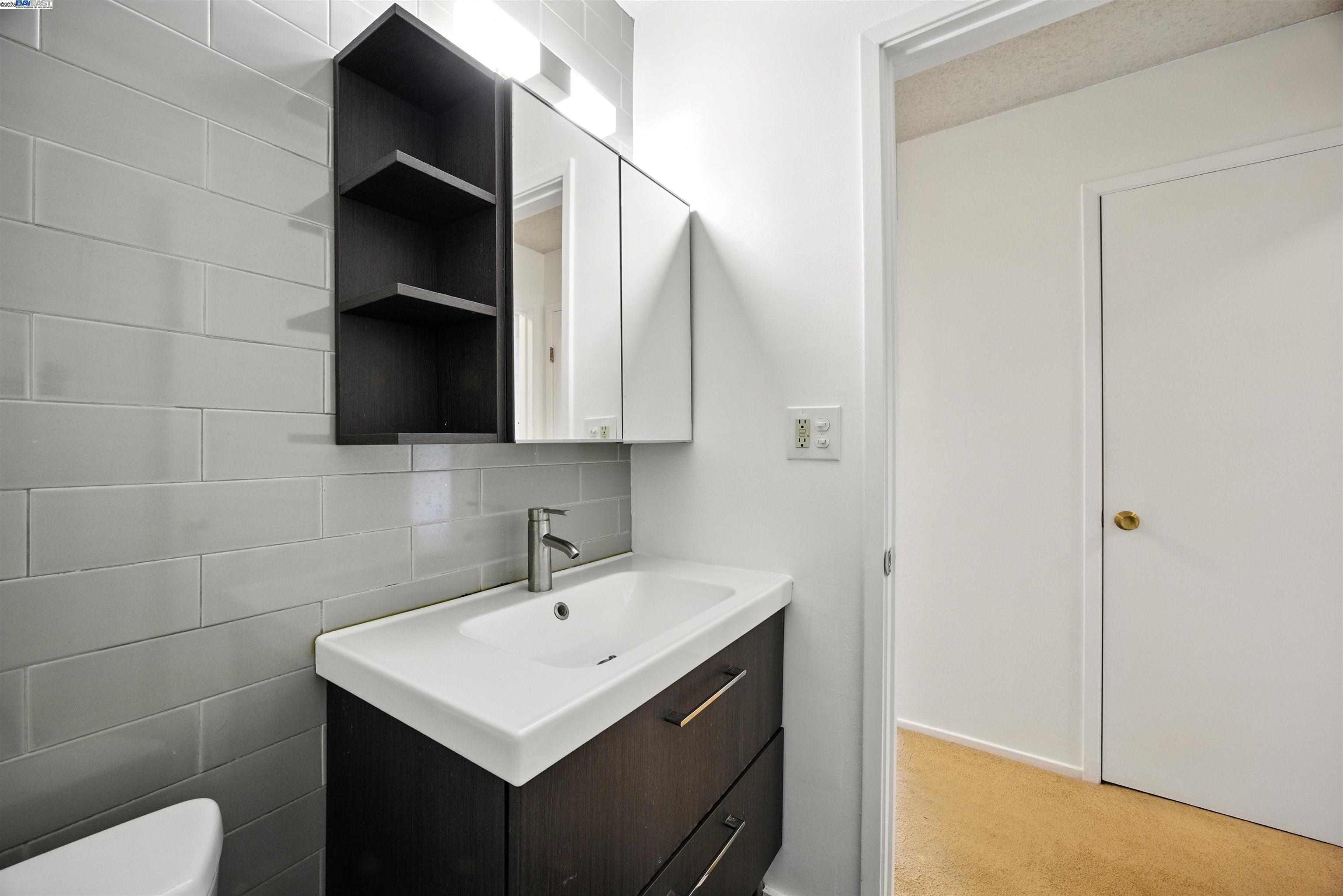 Detail Gallery Image 13 of 23 For 1321 Webster St #D303,  Alameda,  CA 94501 - 2 Beds | 2 Baths
