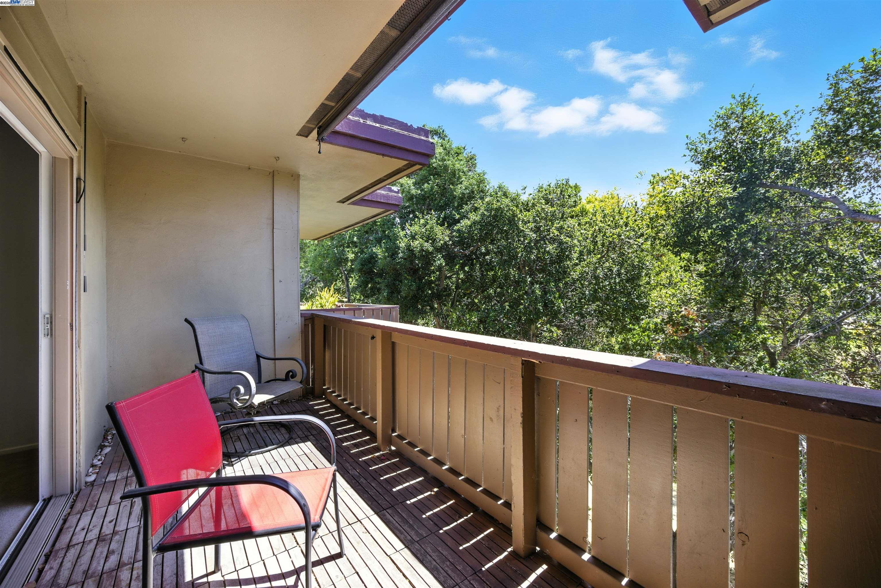 Detail Gallery Image 16 of 23 For 1321 Webster St #D303,  Alameda,  CA 94501 - 2 Beds | 2 Baths