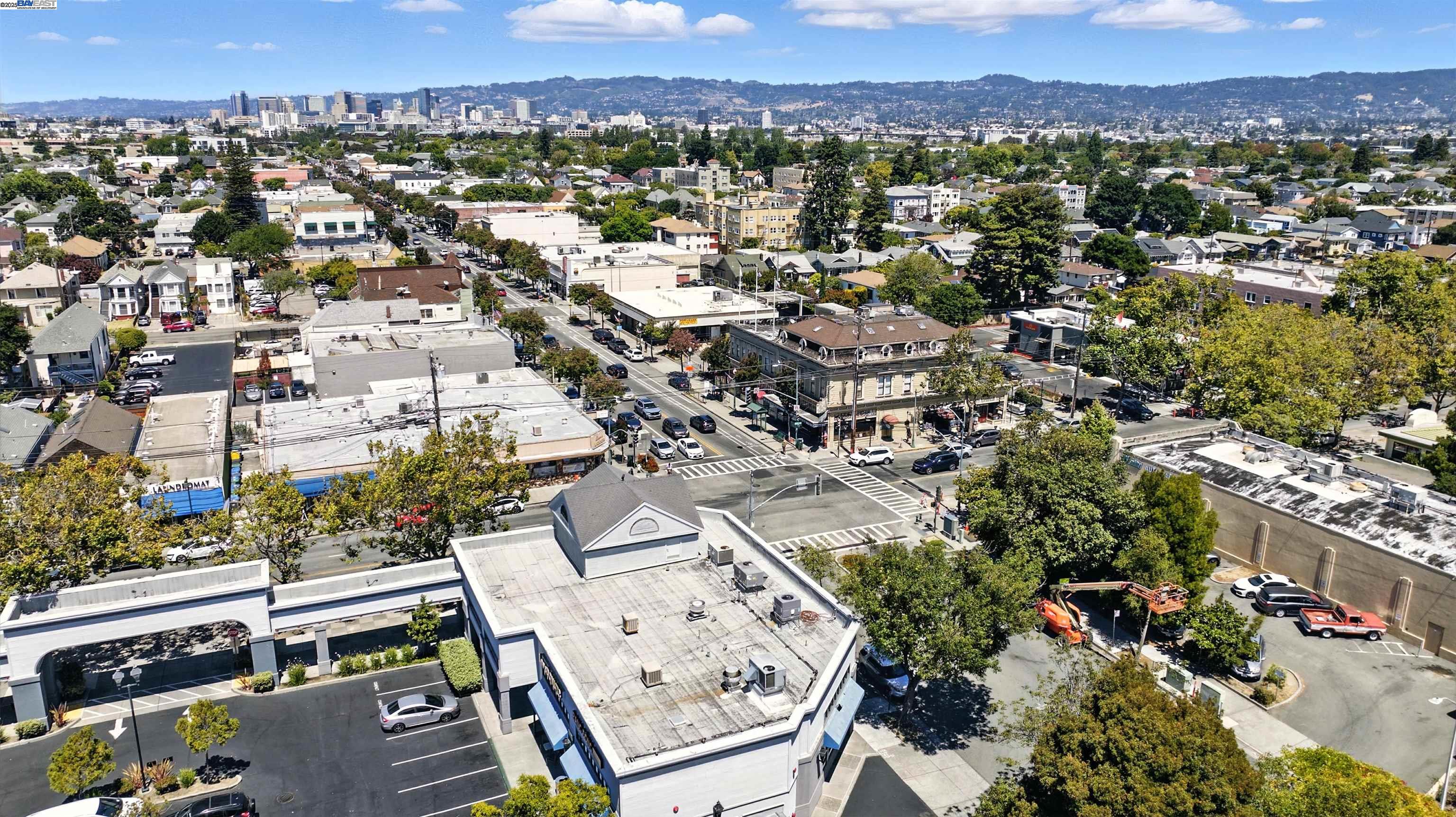 Detail Gallery Image 22 of 23 For 1321 Webster St #D303,  Alameda,  CA 94501 - 2 Beds | 2 Baths