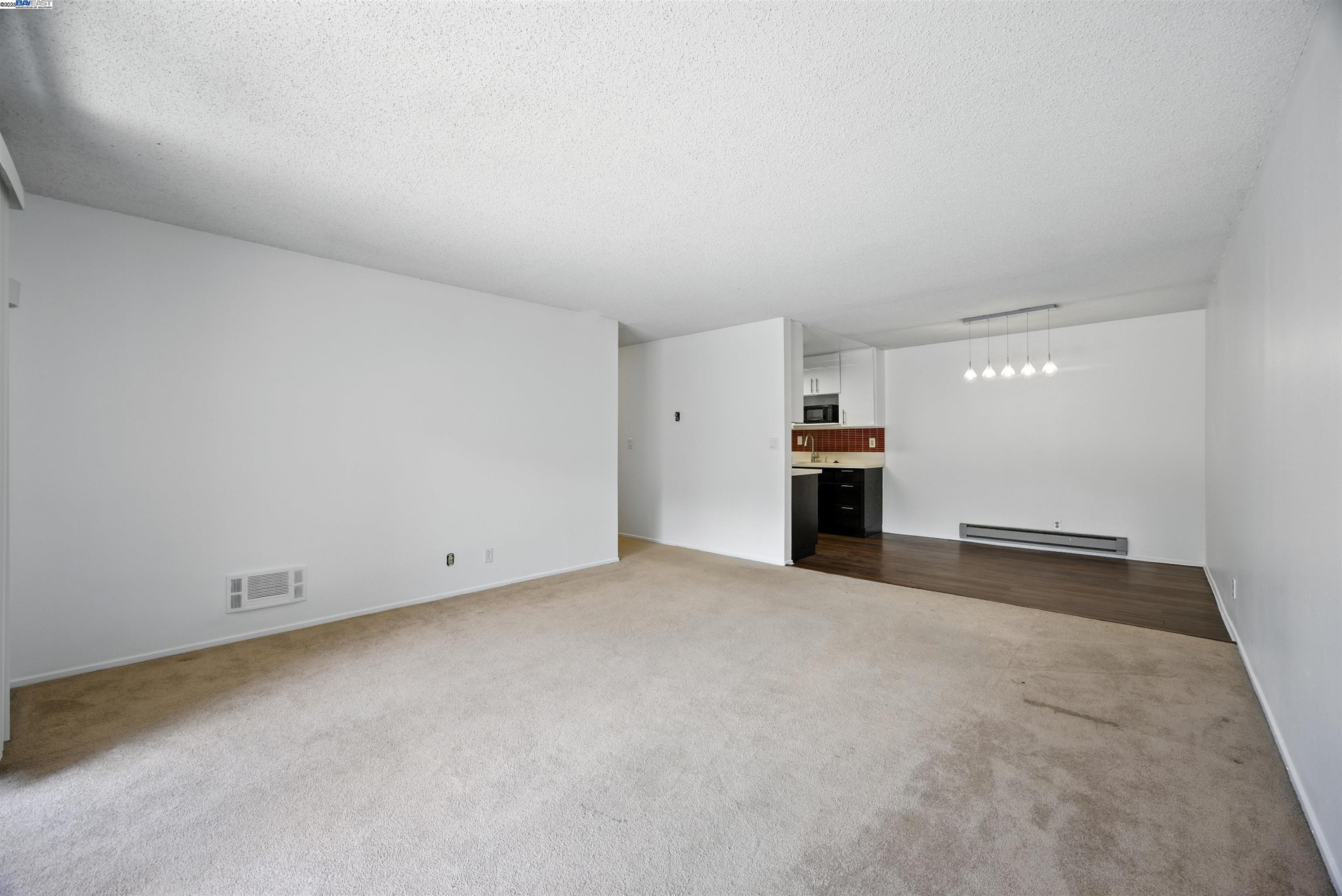 Detail Gallery Image 9 of 23 For 1321 Webster St #D303,  Alameda,  CA 94501 - 2 Beds | 2 Baths