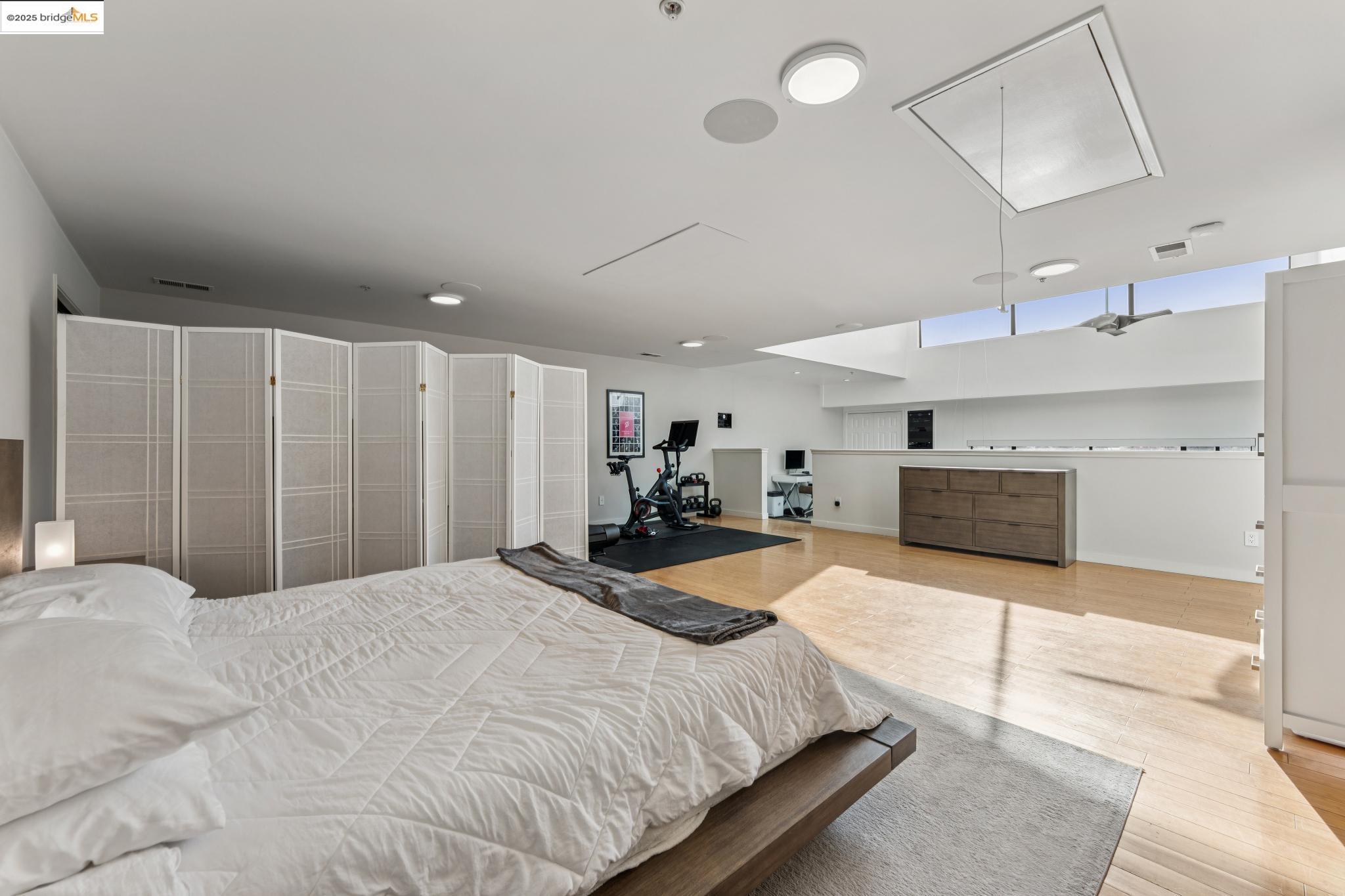Detail Gallery Image 32 of 59 For 850 W Grand Ave #17,  Oakland,  CA 94607 - 1 Beds | 2 Baths