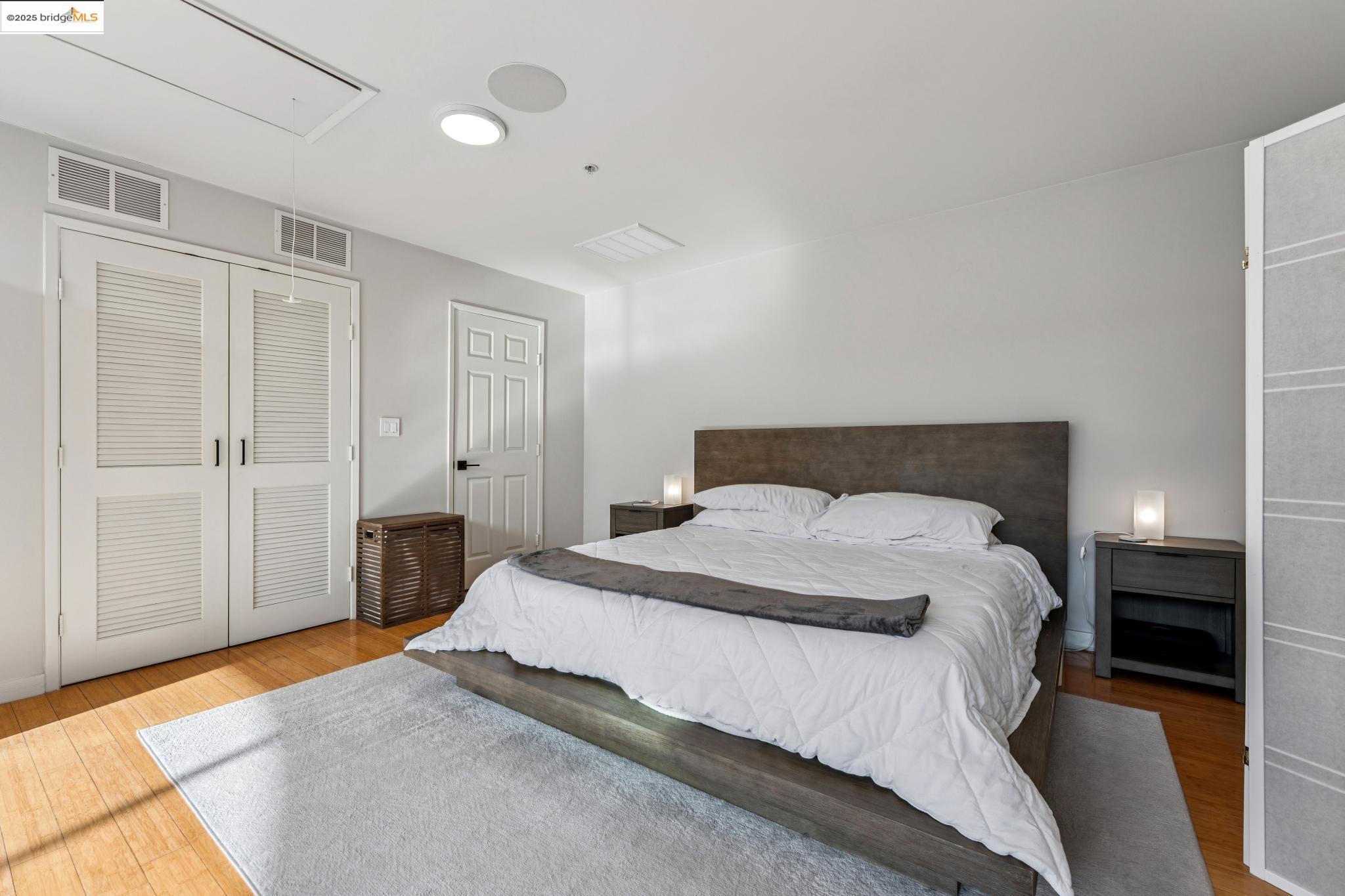 Detail Gallery Image 35 of 59 For 850 W Grand Ave #17,  Oakland,  CA 94607 - 1 Beds | 2 Baths