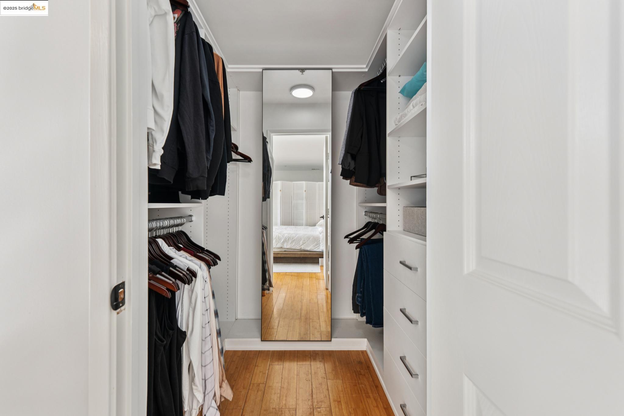 Detail Gallery Image 49 of 59 For 850 W Grand Ave #17,  Oakland,  CA 94607 - 1 Beds | 2 Baths