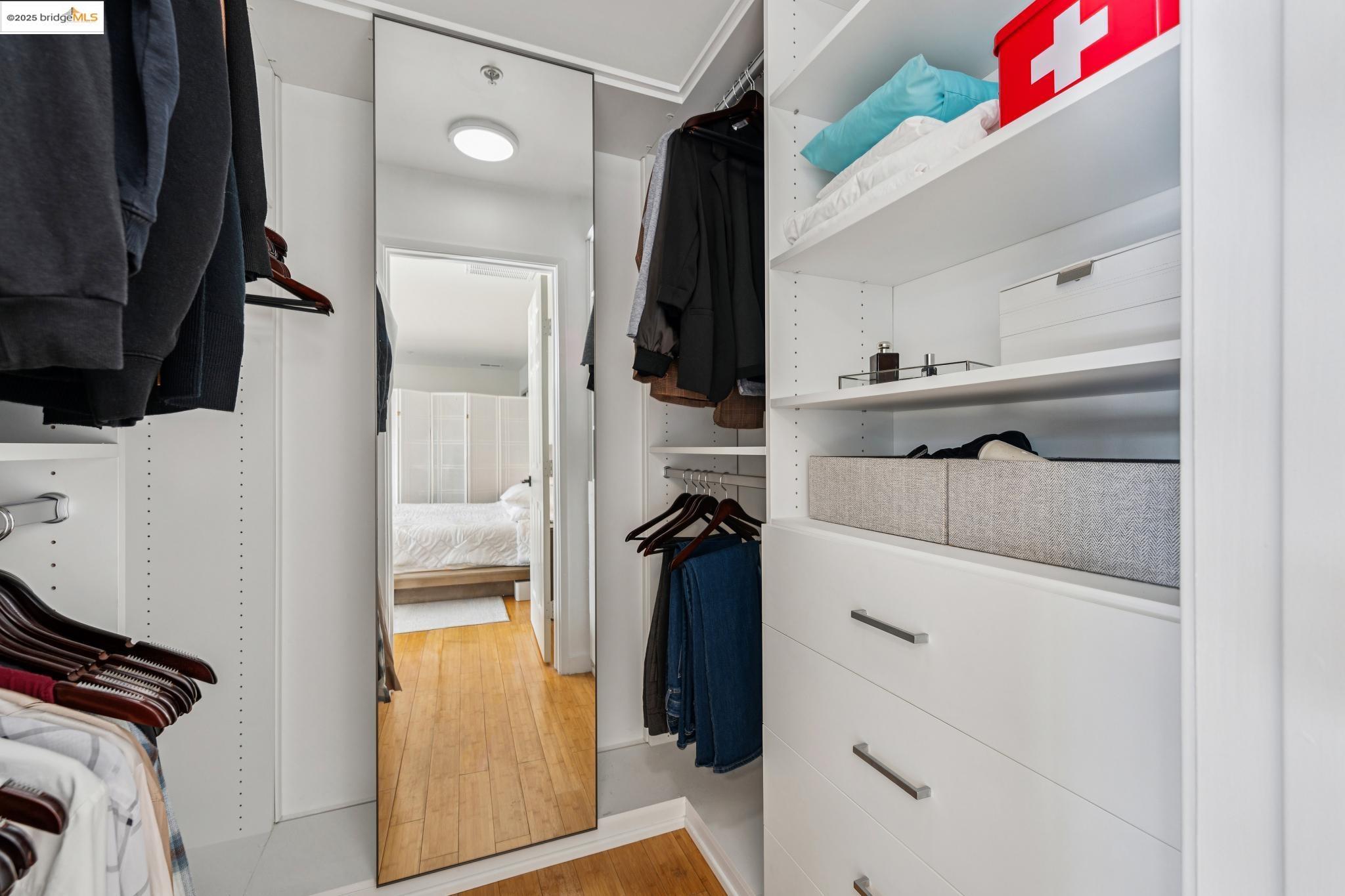 Detail Gallery Image 50 of 59 For 850 W Grand Ave #17,  Oakland,  CA 94607 - 1 Beds | 2 Baths