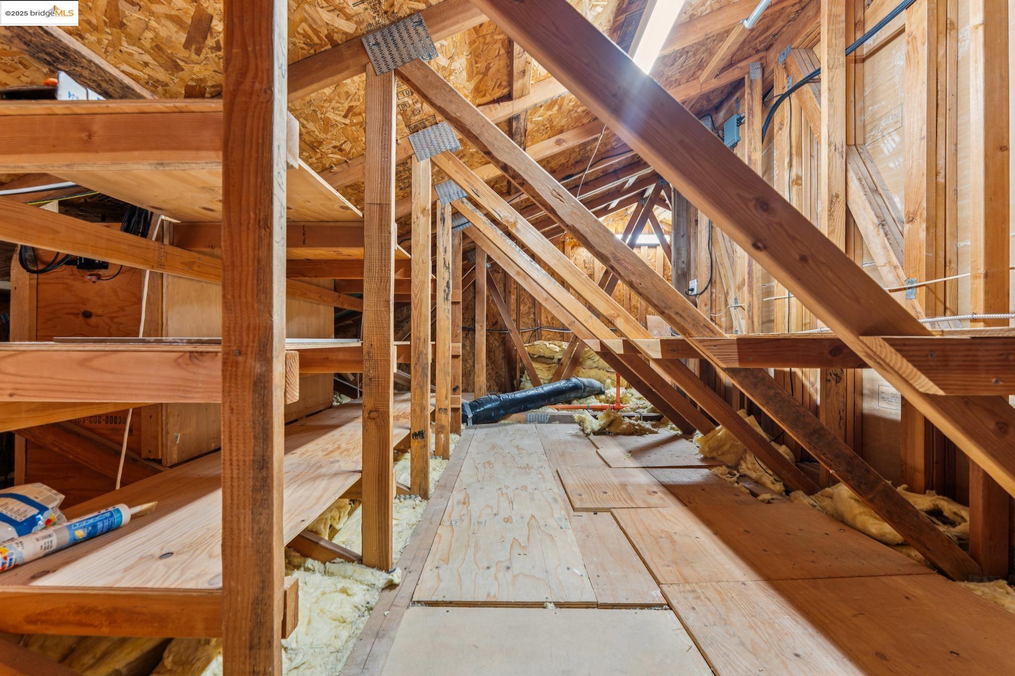 Detail Gallery Image 55 of 59 For 850 W Grand Ave #17,  Oakland,  CA 94607 - 1 Beds | 2 Baths