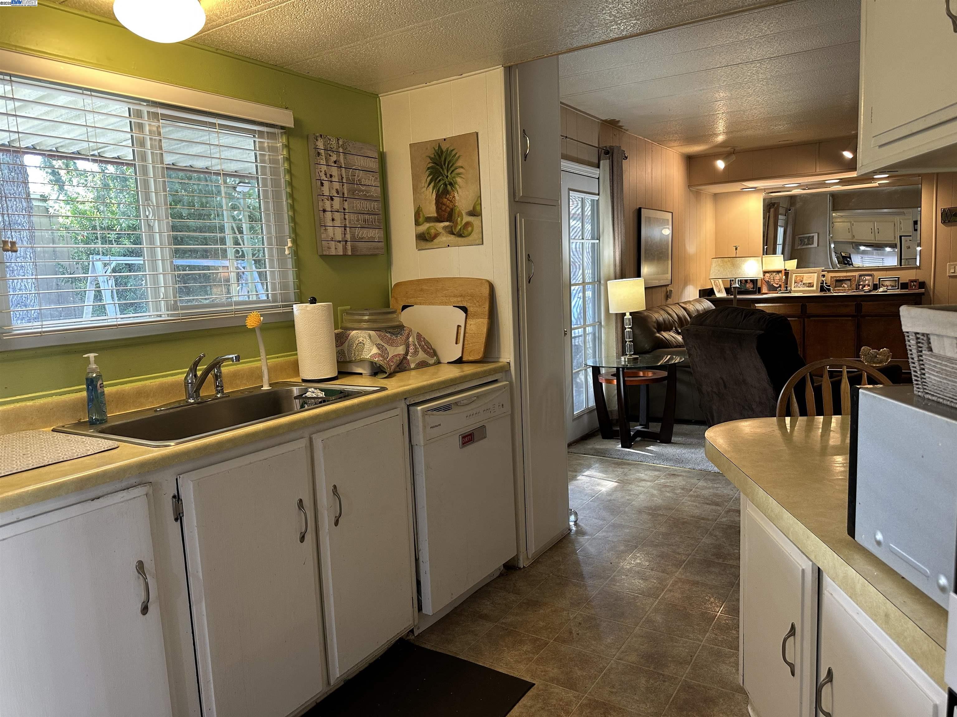 Detail Gallery Image 17 of 45 For 319 Winnipeg Green, Fremont,  CA 94538 - 3 Beds | 2 Baths