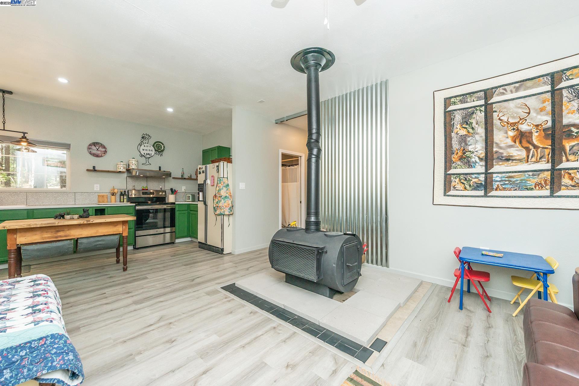 Detail Gallery Image 2 of 35 For 1371 Eagle Creek Loop Rd, –,  CA 96091 - 3 Beds | 2 Baths