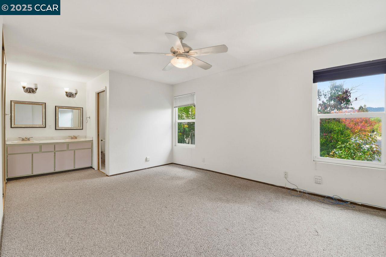 Detail Gallery Image 12 of 34 For 1135 Corrie Ln, Walnut Creek,  CA 94597-1804 - 4 Beds | 2/1 Baths