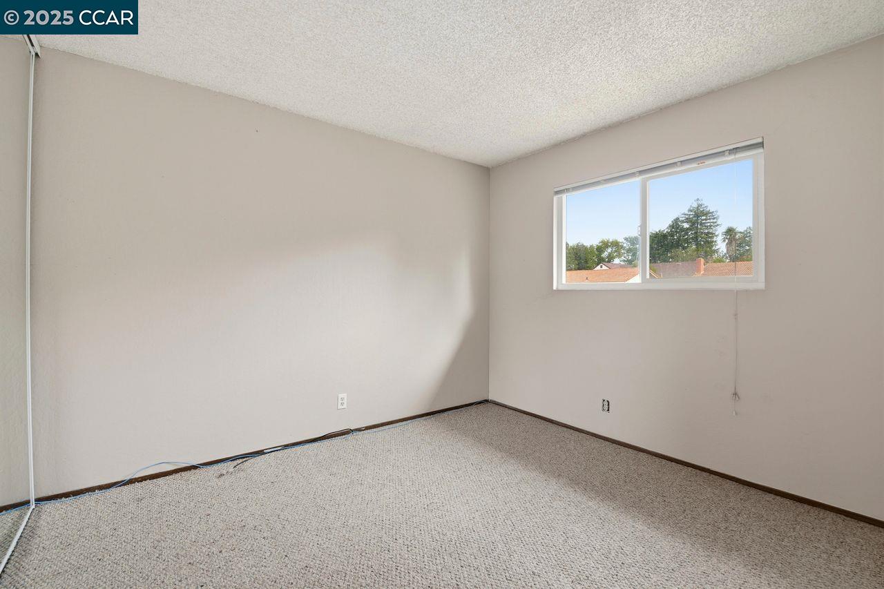 Detail Gallery Image 18 of 34 For 1135 Corrie Ln, Walnut Creek,  CA 94597-1804 - 4 Beds | 2/1 Baths