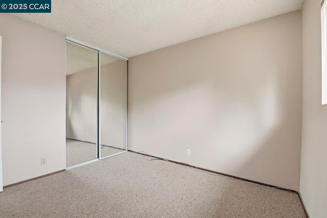 Detail Gallery Image 20 of 34 For 1135 Corrie Ln, Walnut Creek,  CA 94597-1804 - 4 Beds | 2/1 Baths