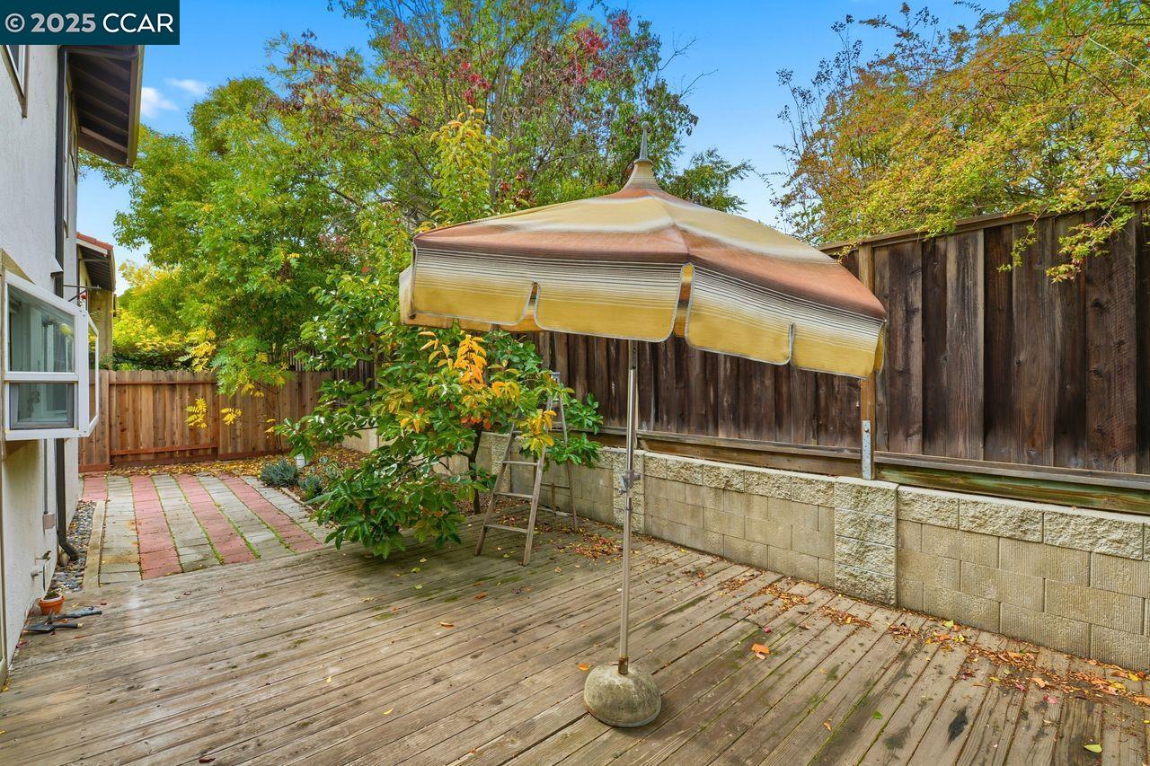 Detail Gallery Image 30 of 34 For 1135 Corrie Ln, Walnut Creek,  CA 94597-1804 - 4 Beds | 2/1 Baths