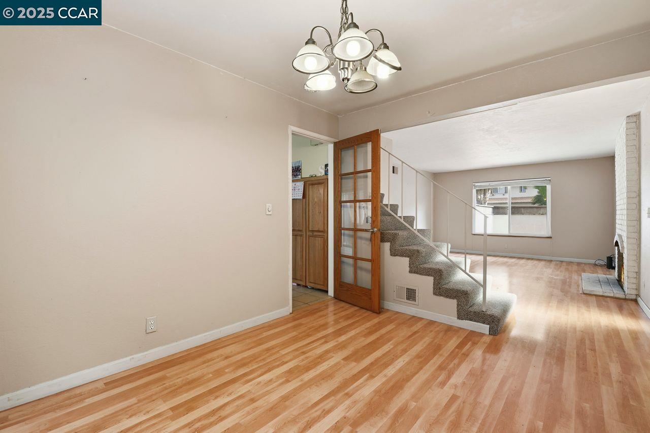 Detail Gallery Image 10 of 34 For 1135 Corrie Ln, Walnut Creek,  CA 94597-1804 - 4 Beds | 2/1 Baths