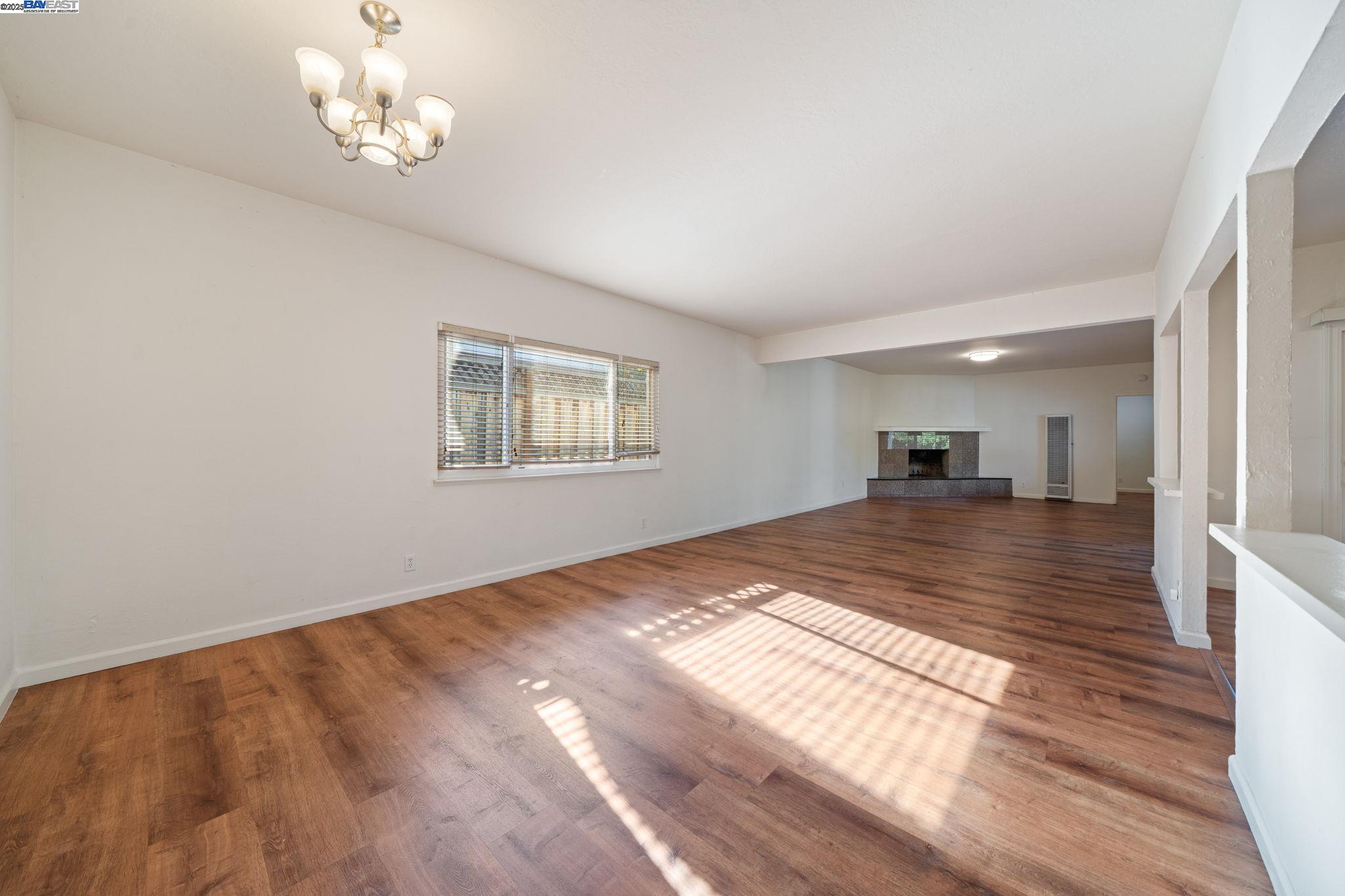 Detail Gallery Image 6 of 28 For 6449 Cedar Blvd, Newark,  CA 94560 - 4 Beds | 2 Baths