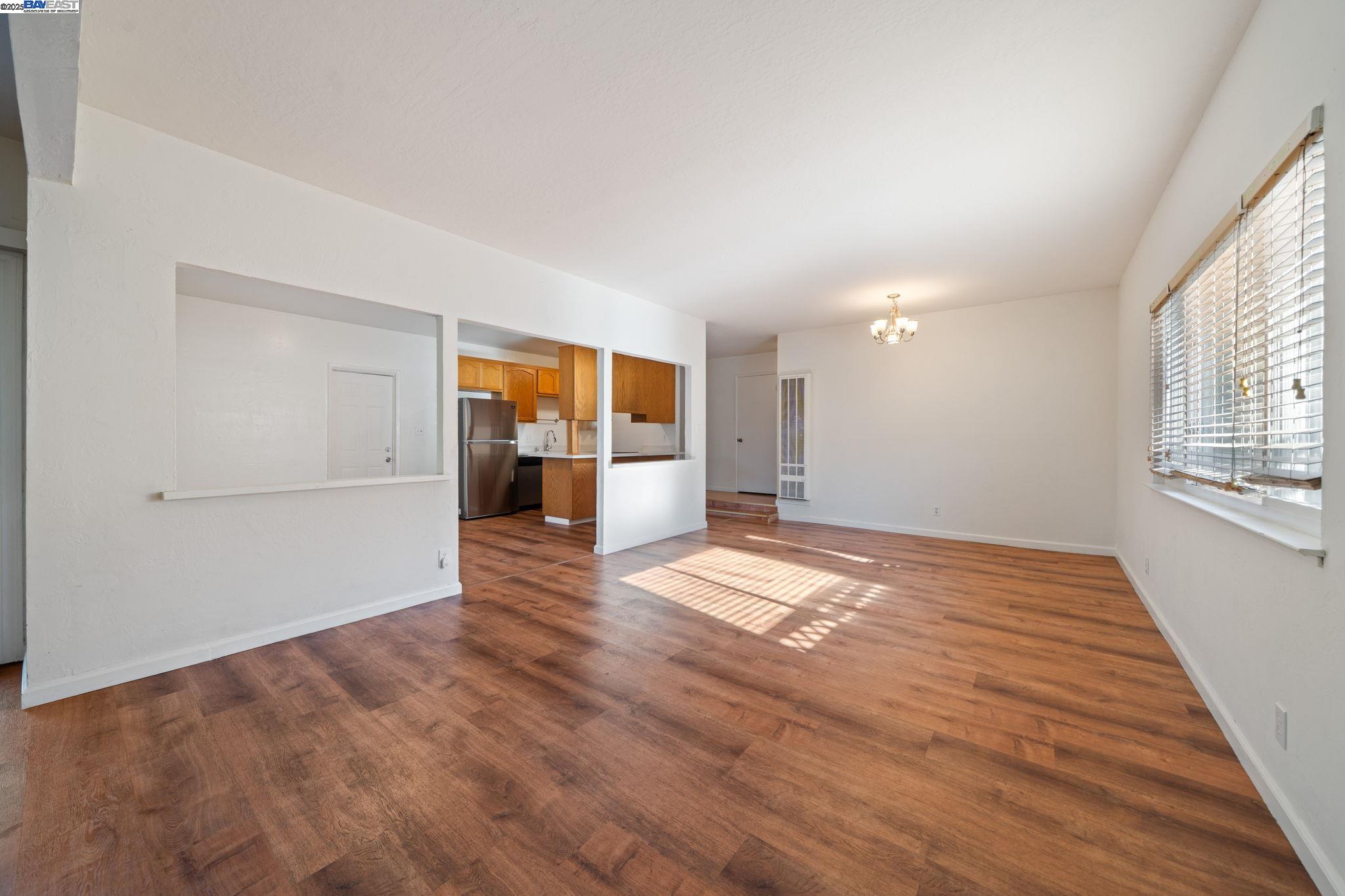 Detail Gallery Image 7 of 28 For 6449 Cedar Blvd, Newark,  CA 94560 - 4 Beds | 2 Baths