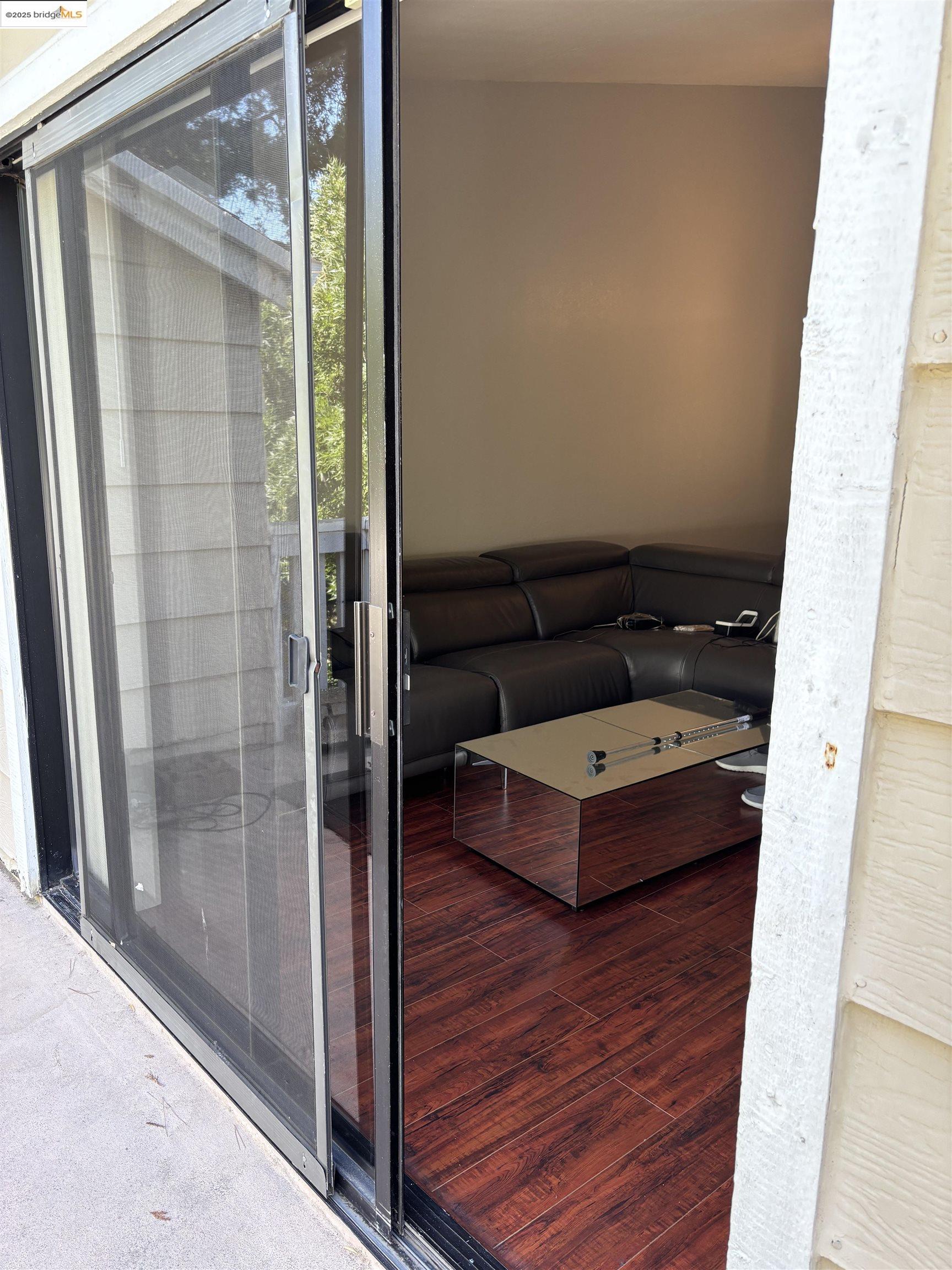 Detail Gallery Image 14 of 18 For 388 Mill Rd, Martinez,  CA 94553 - 2 Beds | 2 Baths