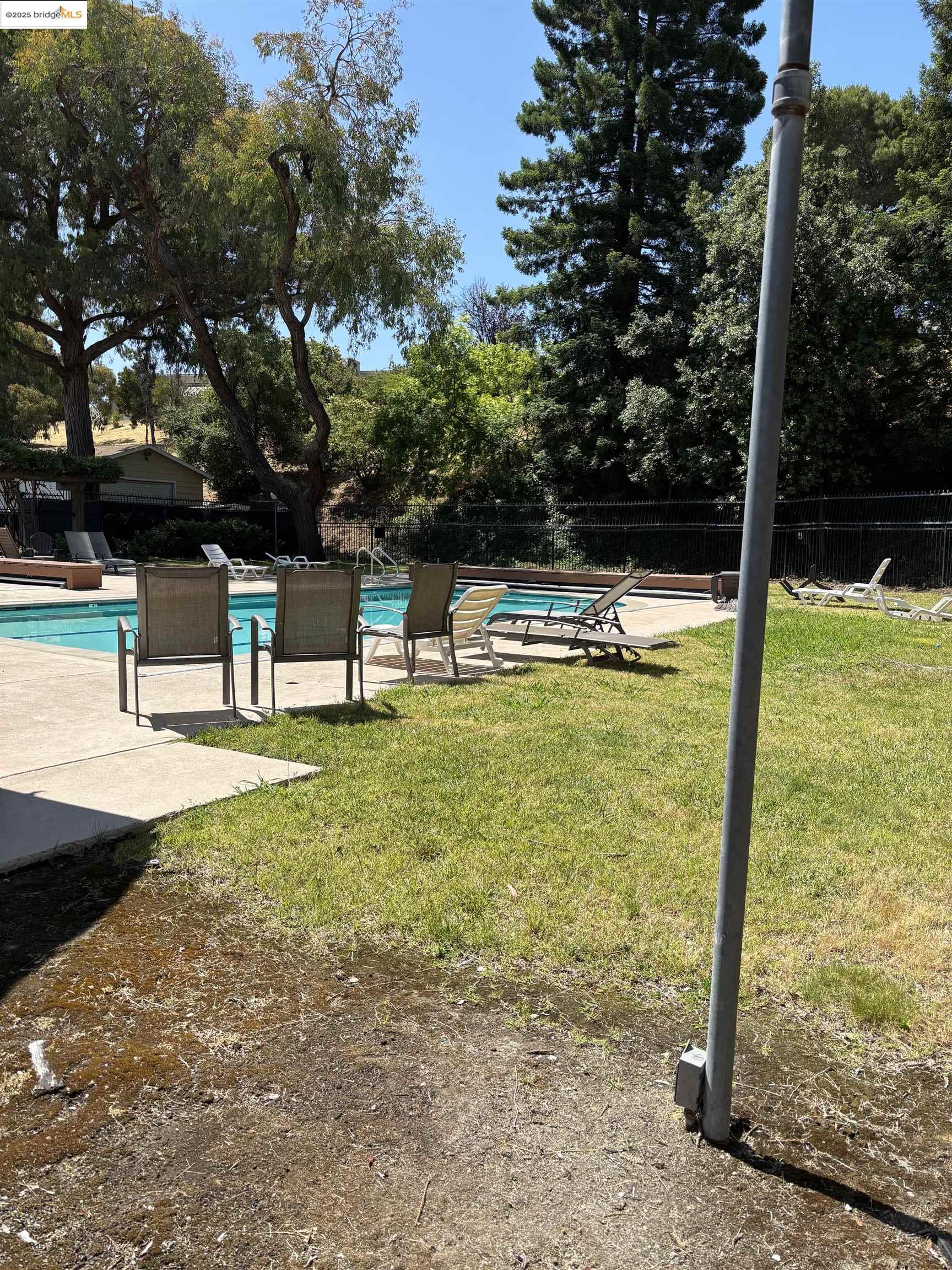 Detail Gallery Image 18 of 18 For 388 Mill Rd, Martinez,  CA 94553 - 2 Beds | 2 Baths