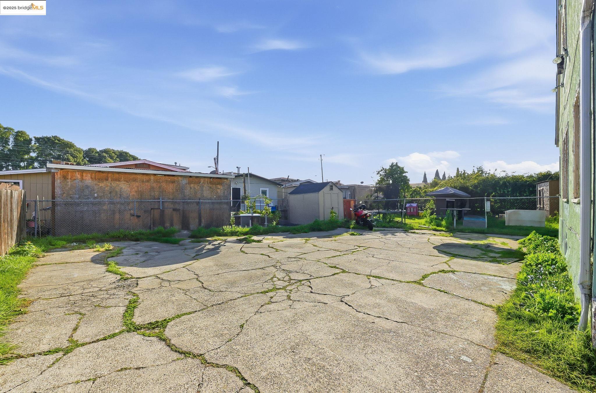 Detail Gallery Image 9 of 10 For 1920 69th Ave, Oakland,  CA 94621 - – Beds | – Baths