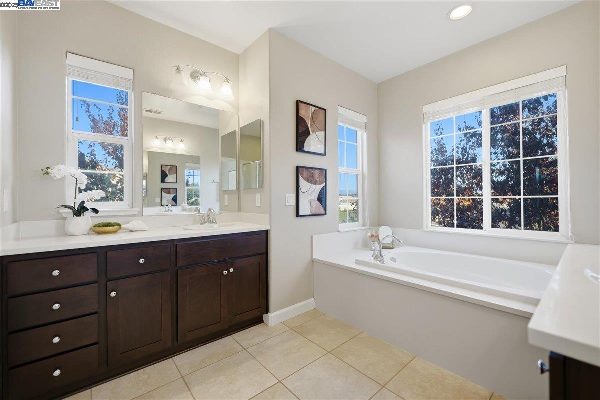 Detail Gallery Image 47 of 60 For 1504 Middle Ln, Hayward,  CA 94545 - 3 Beds | 2/1 Baths