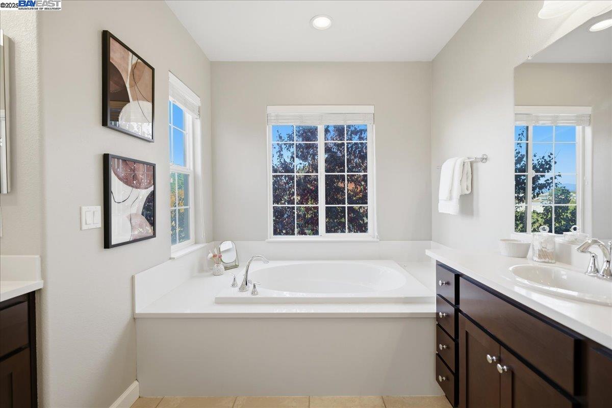 Detail Gallery Image 52 of 60 For 1504 Middle Ln, Hayward,  CA 94545 - 3 Beds | 2/1 Baths