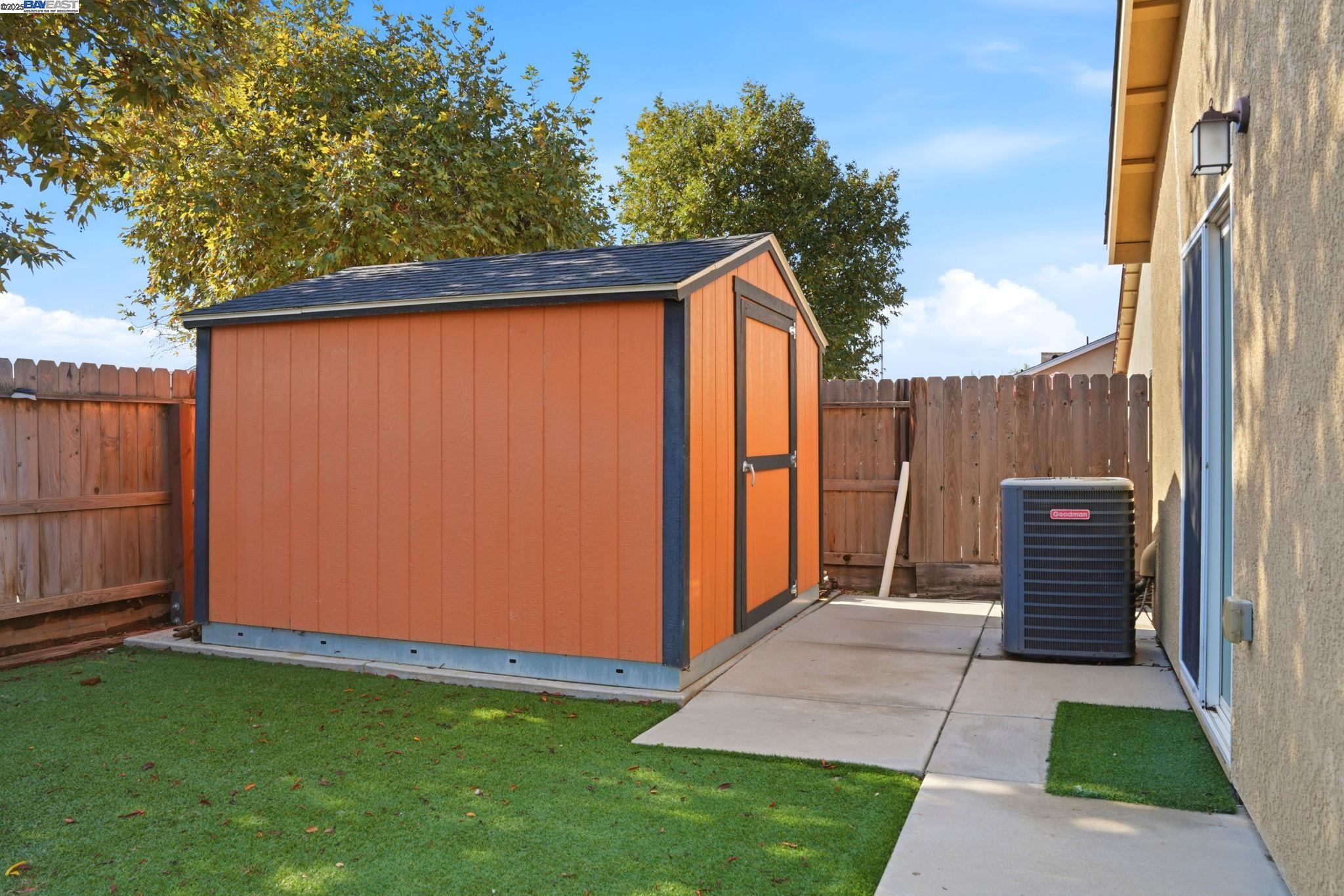 Detail Gallery Image 31 of 34 For 296 Dena Ct, Merced,  CA 95341 - 4 Beds | 2 Baths