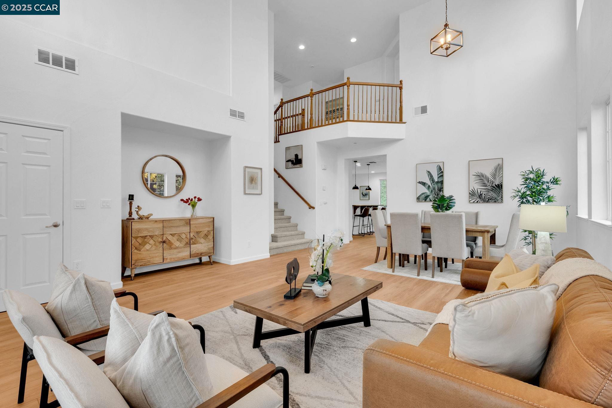 Detail Gallery Image 4 of 32 For 5560 Mcfarlan Ranch Dr, Antioch,  CA 94531 - 4 Beds | 2/1 Baths