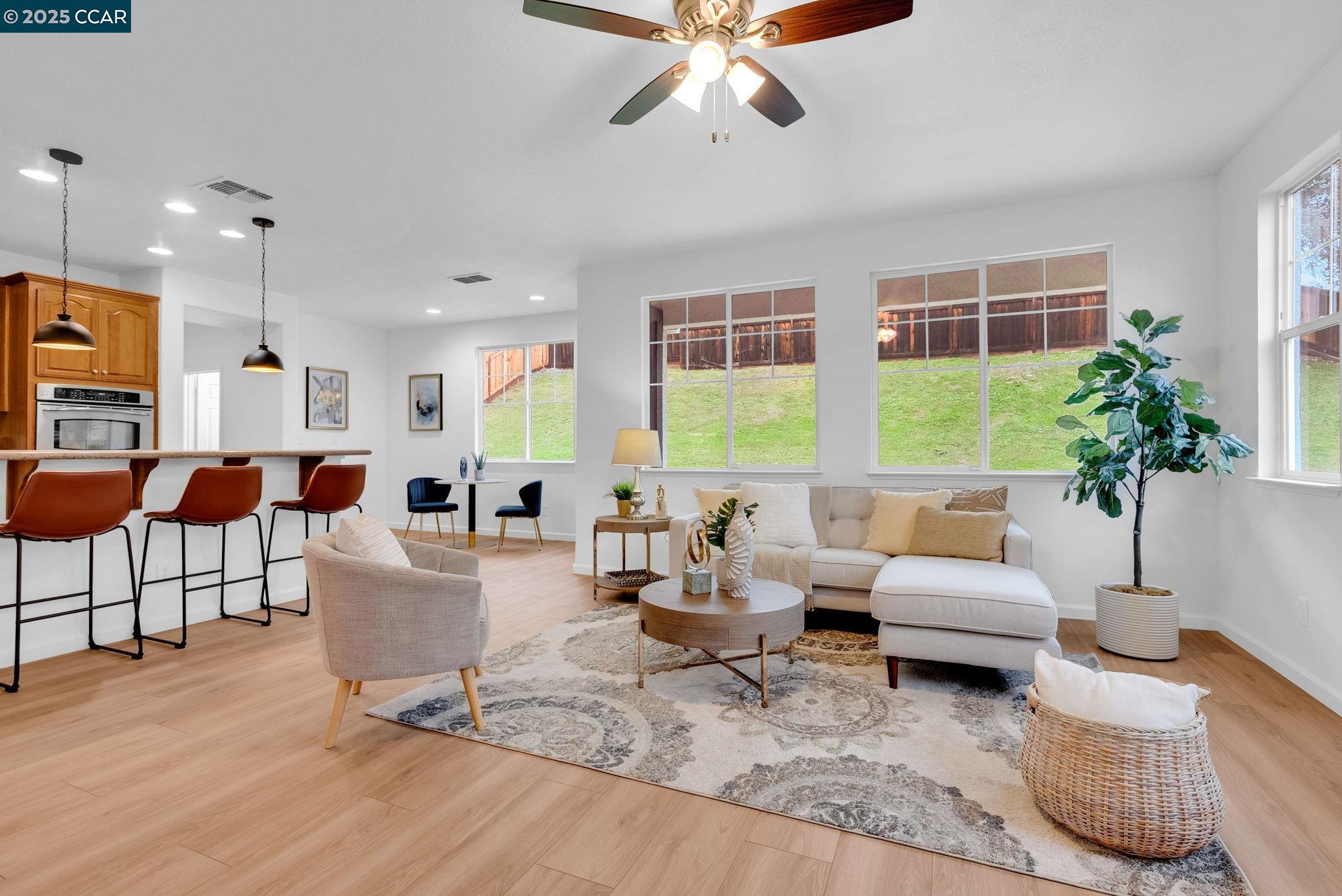 Detail Gallery Image 8 of 32 For 5560 Mcfarlan Ranch Dr, Antioch,  CA 94531 - 4 Beds | 2/1 Baths