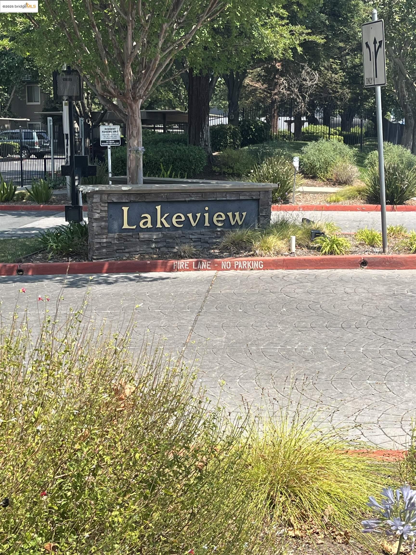 Front Image Thumbnail for EB41118900