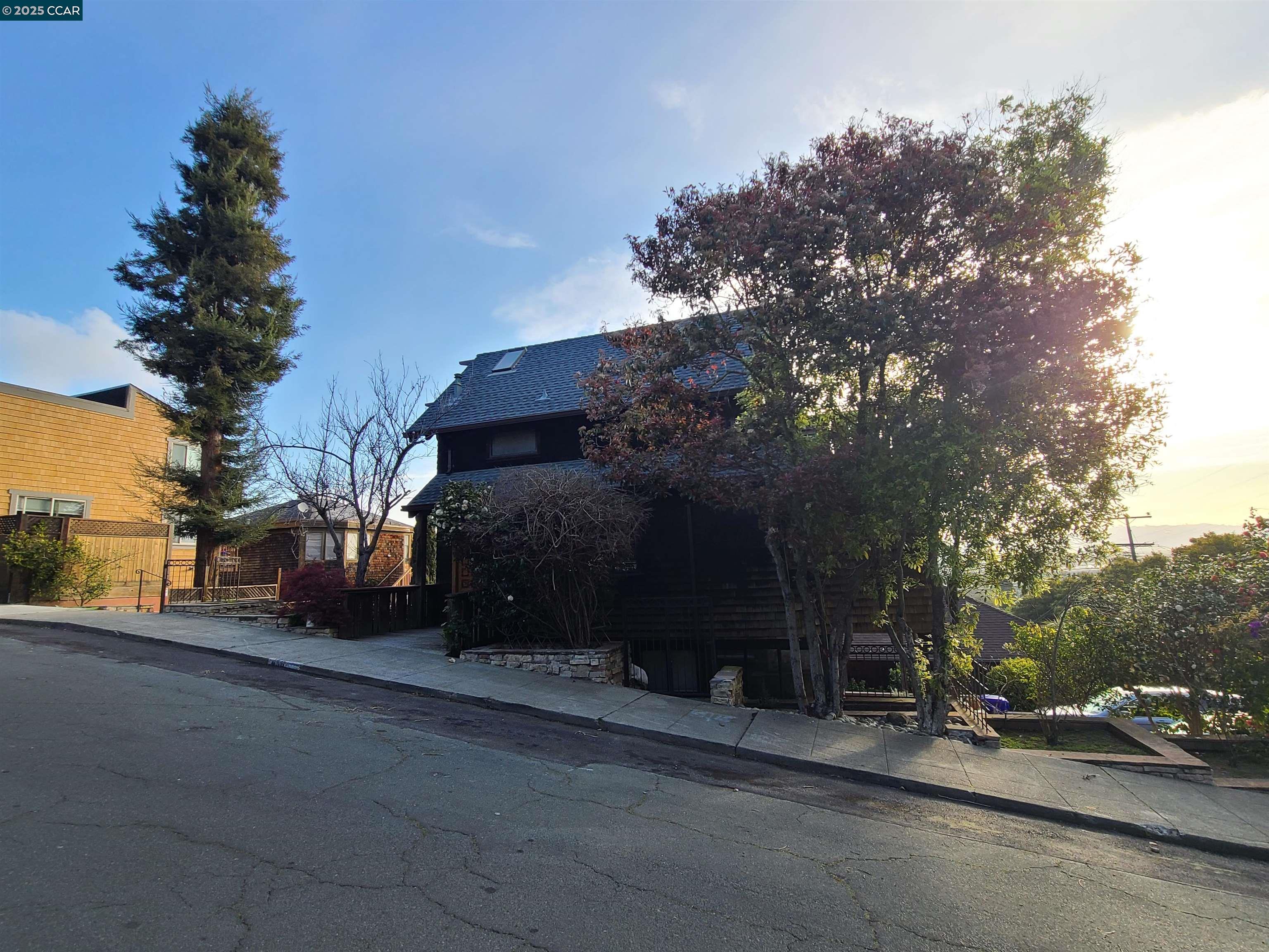 Front Image Thumbnail for CC41118902