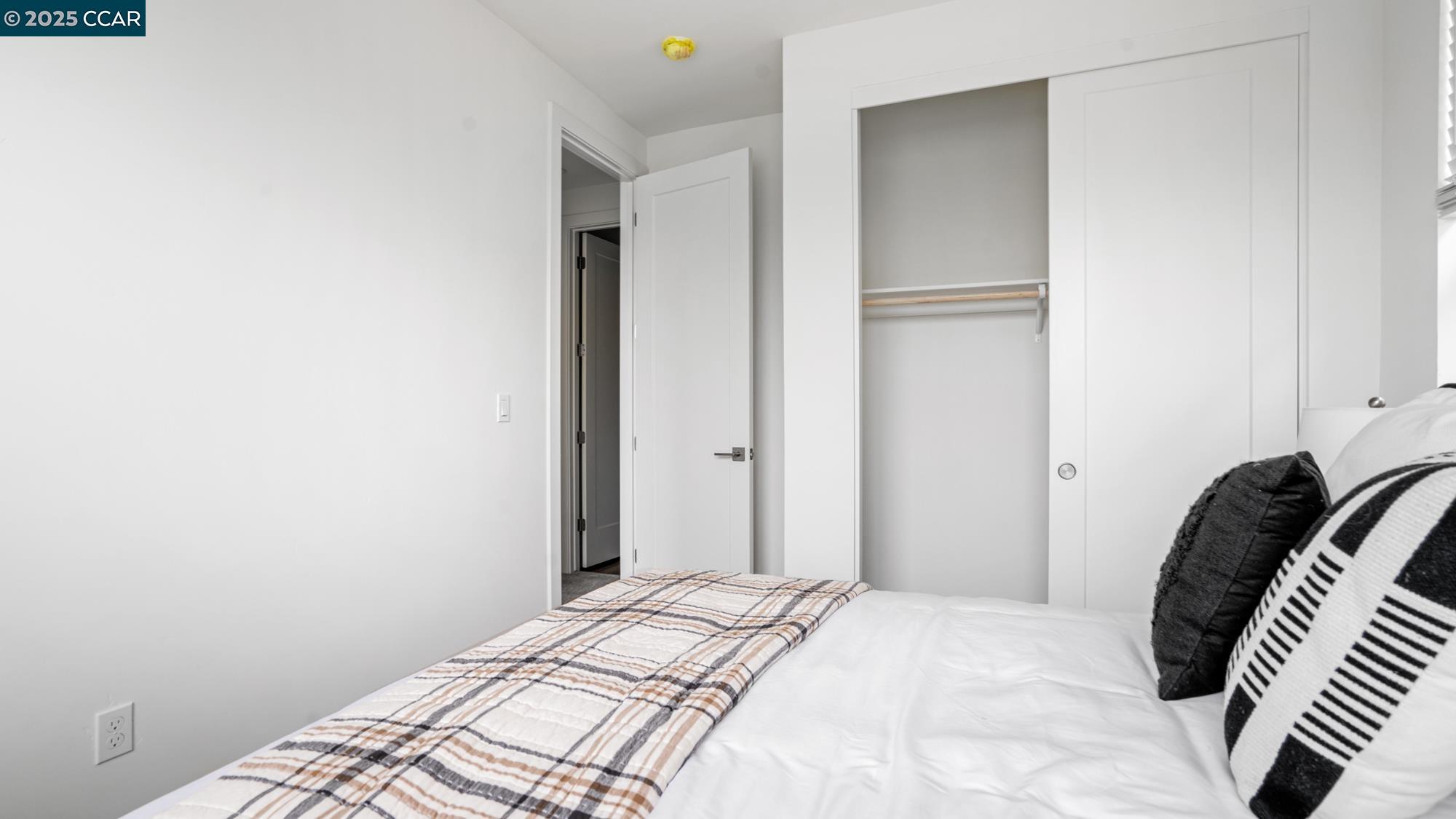 Detail Gallery Image 21 of 29 For 2806 Chattleton Ln., San Pablo,  CA 94806 - 3 Beds | 2/2 Baths