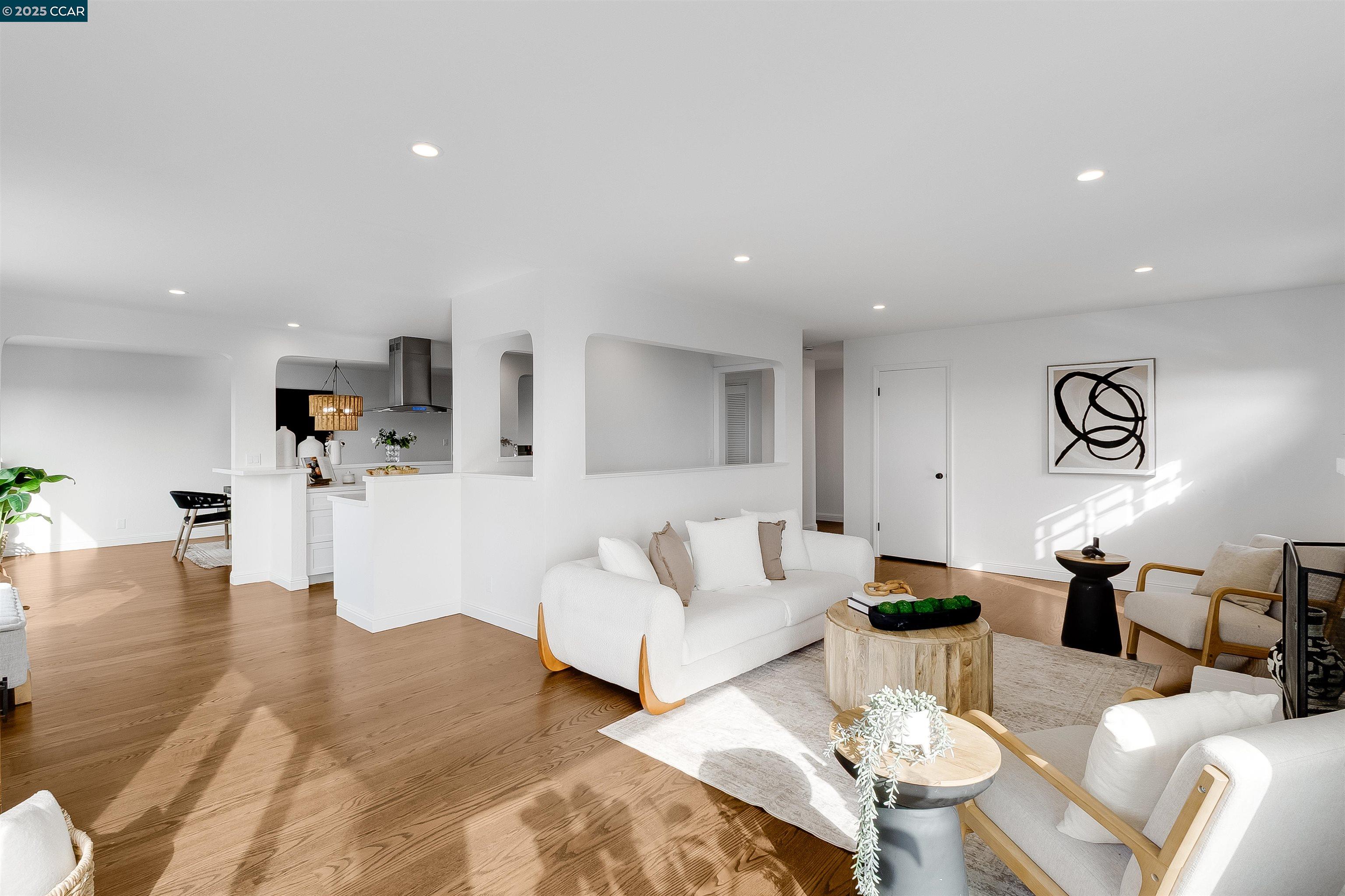 Detail Gallery Image 12 of 58 For 5949 Arlington Blvd, Richmond,  CA 94805 - 4 Beds | 3 Baths