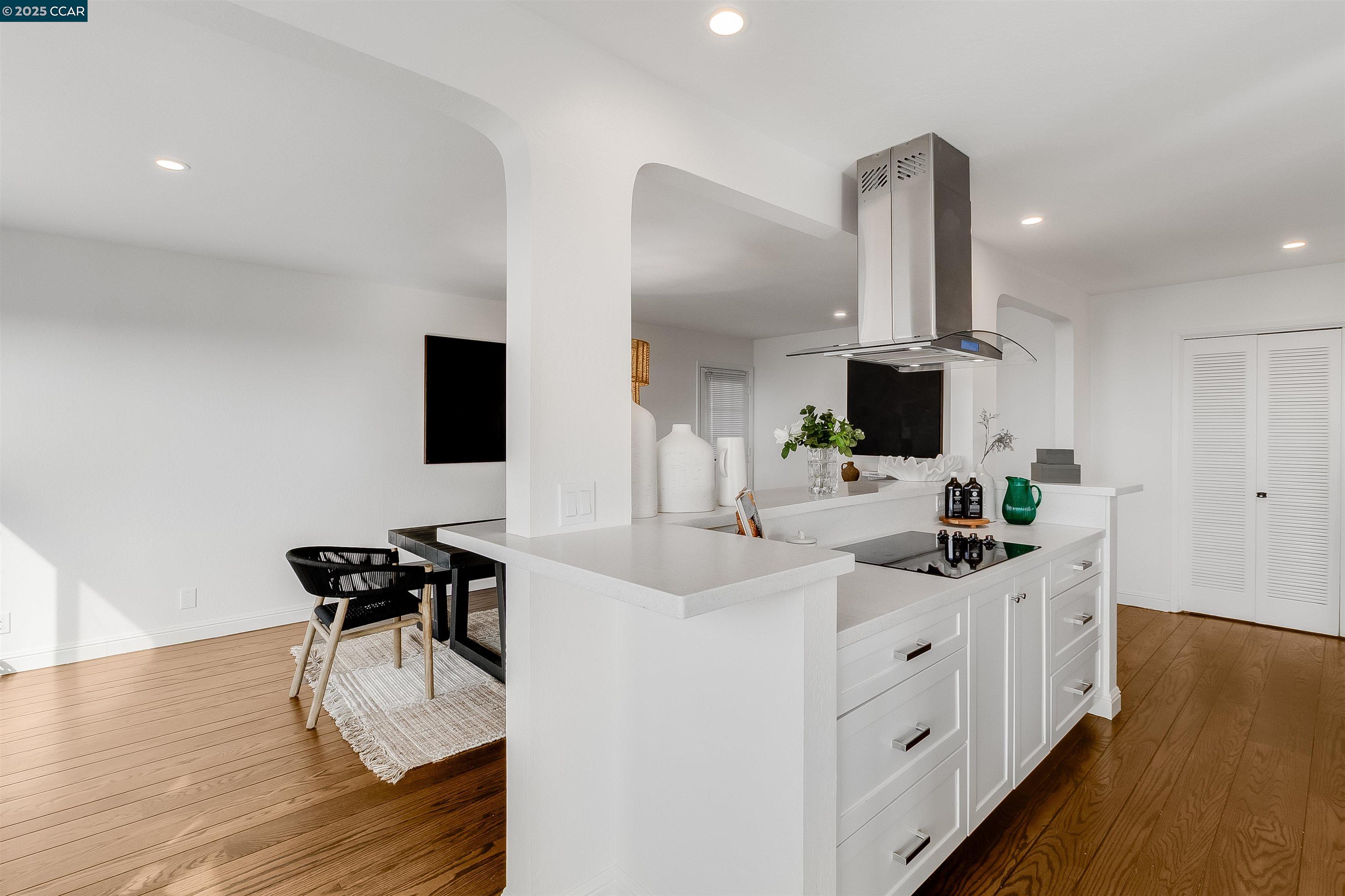 Detail Gallery Image 15 of 58 For 5949 Arlington Blvd, Richmond,  CA 94805 - 4 Beds | 3 Baths