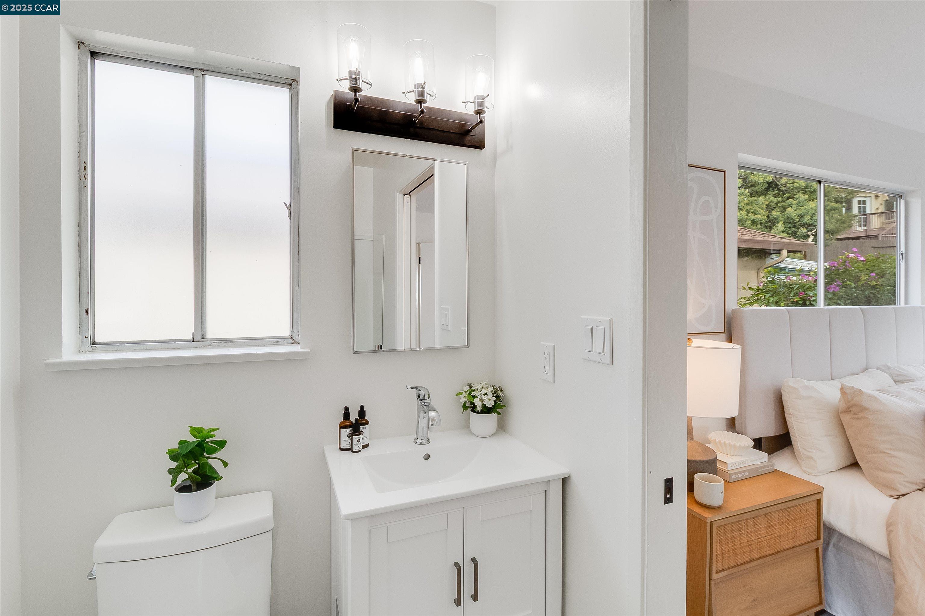 Detail Gallery Image 34 of 58 For 5949 Arlington Blvd, Richmond,  CA 94805 - 4 Beds | 3 Baths